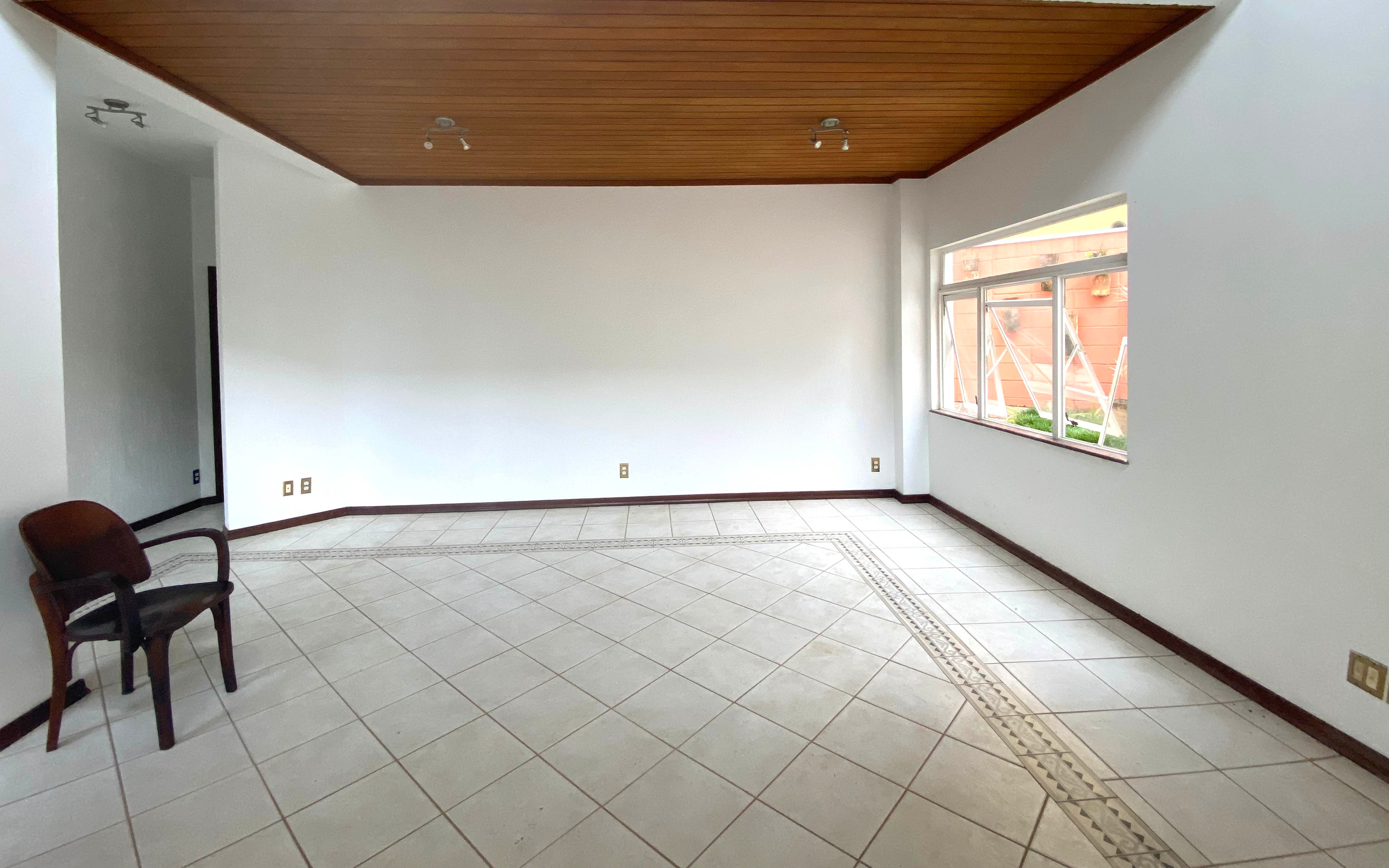 Casa de Condomínio à venda com 4 quartos, 325m² - Foto 8