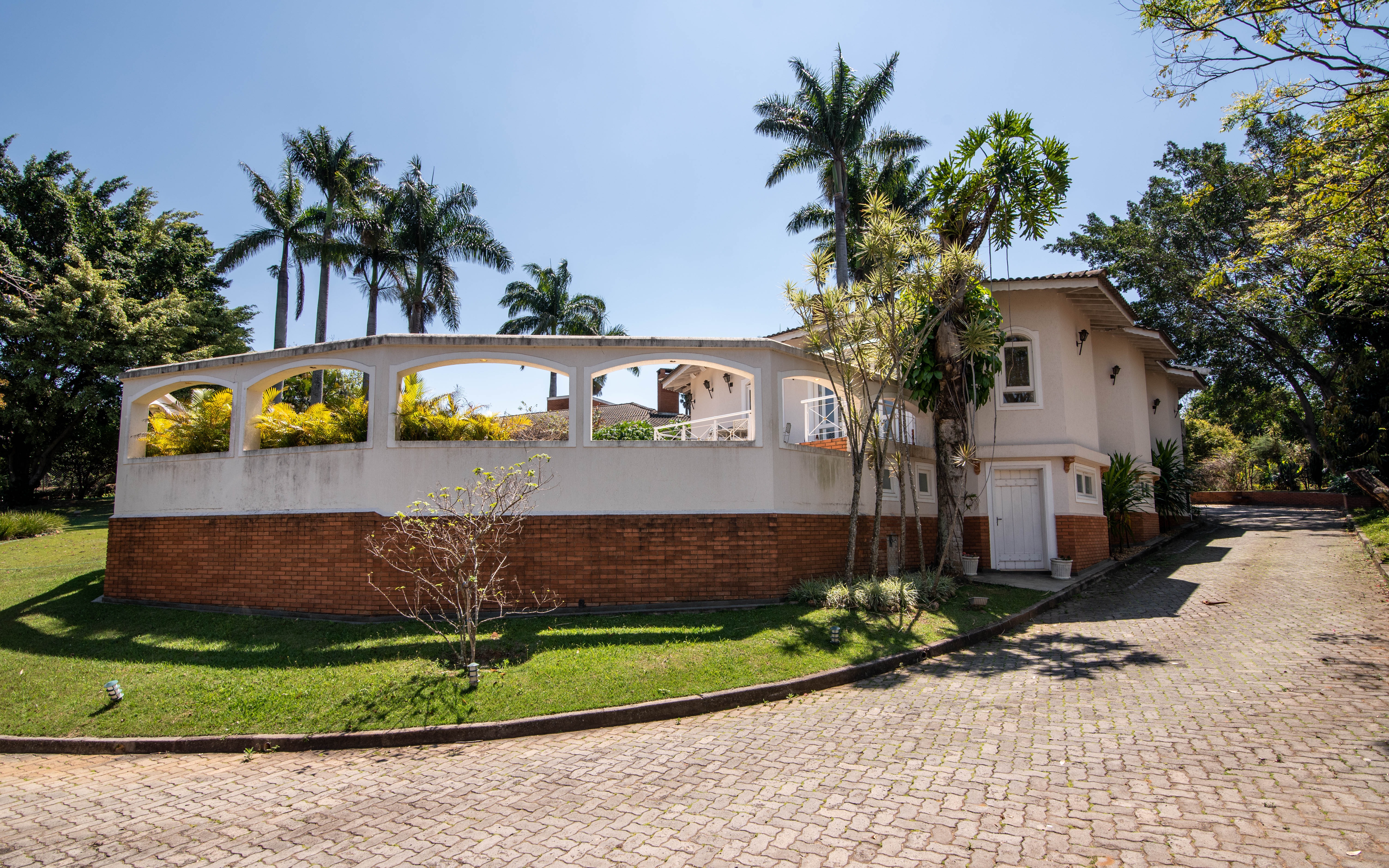 Casa de Condomínio à venda e aluguel com 5 quartos, 1200m² - Foto 4