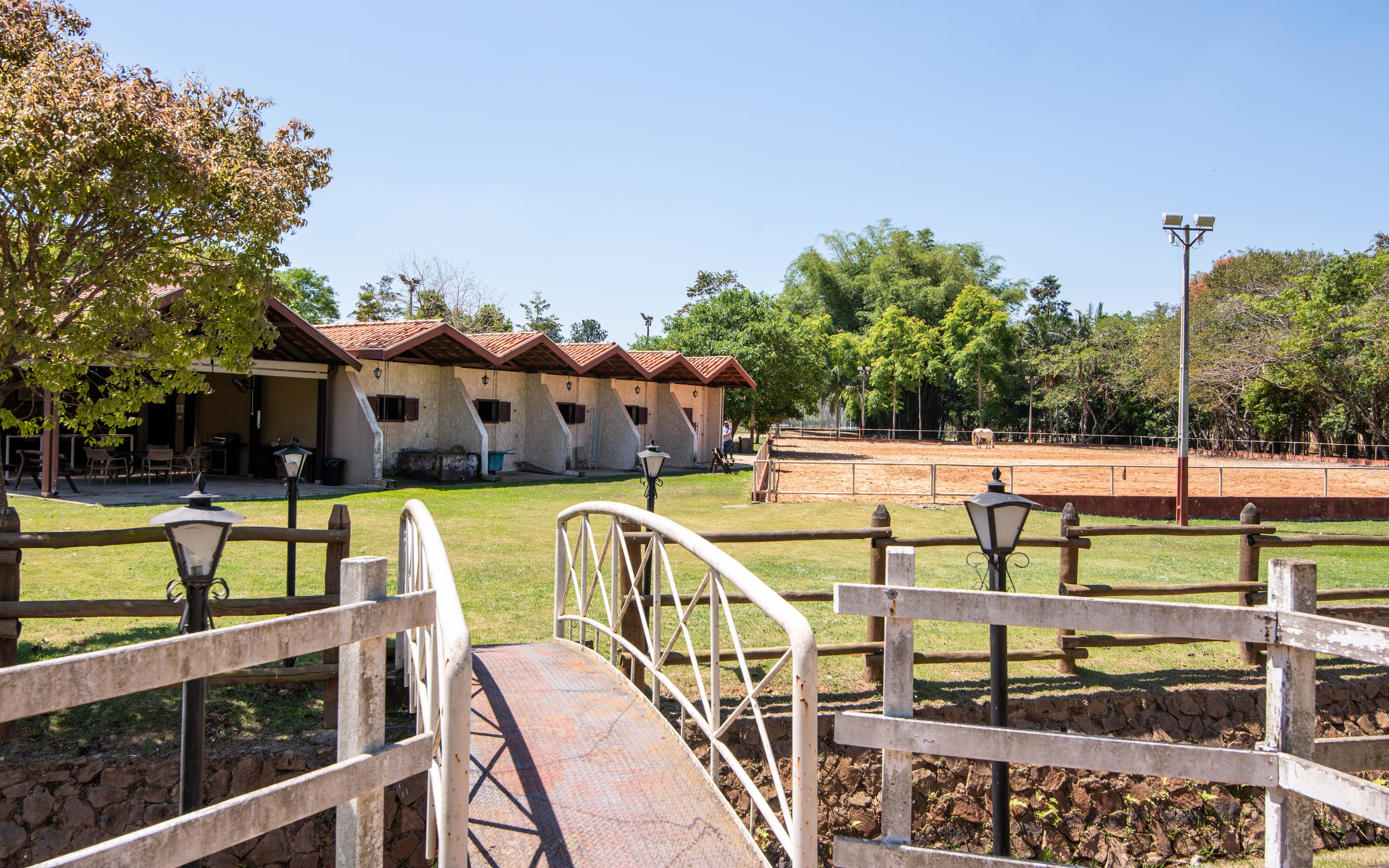 Casa de Condomínio à venda e aluguel com 5 quartos, 1200m² - Foto 40