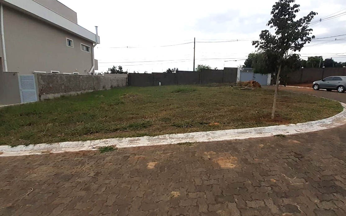 Terreno à venda, 350m² - Foto 1