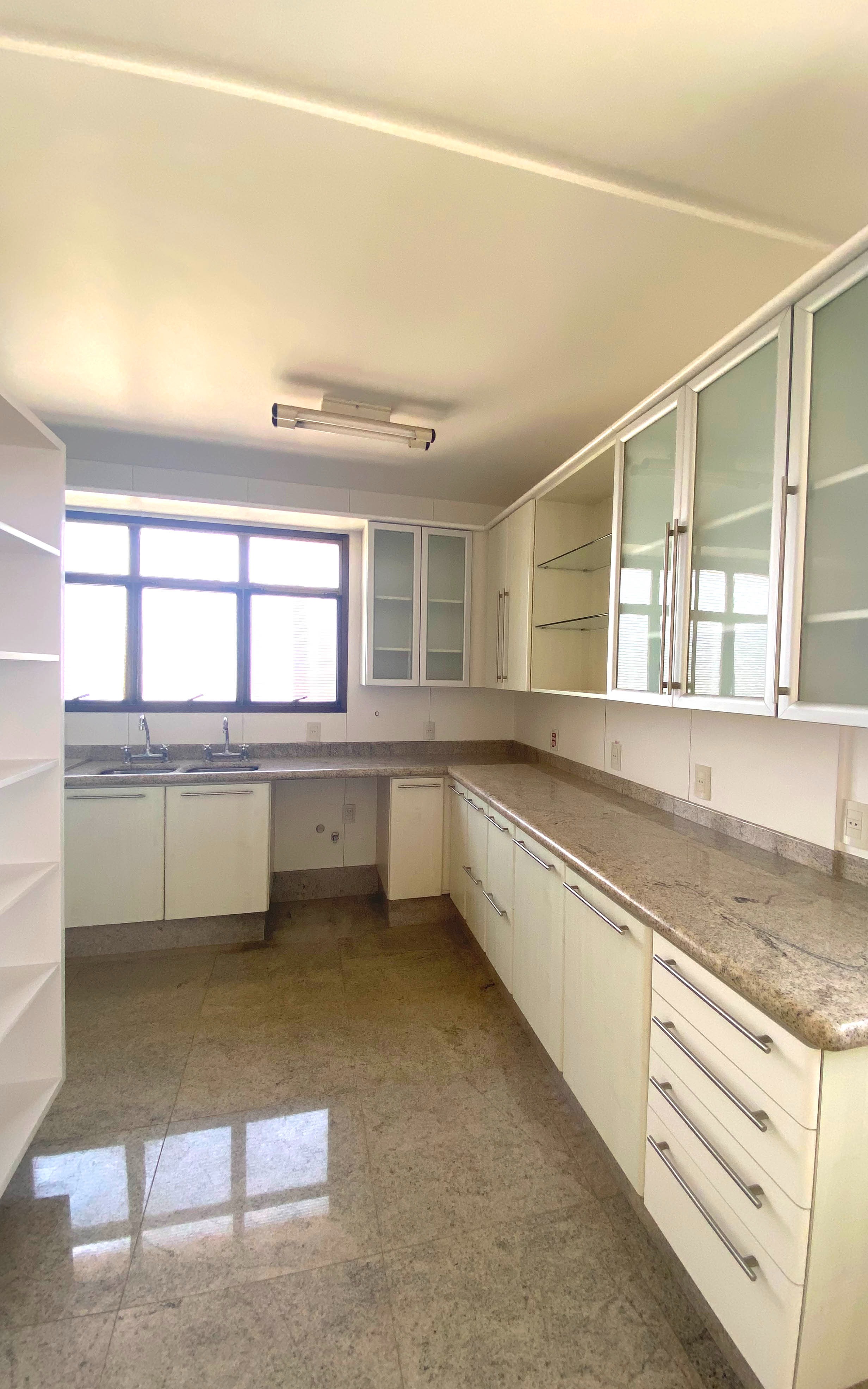 Apartamento à venda e aluguel com 4 quartos, 273m² - Foto 12