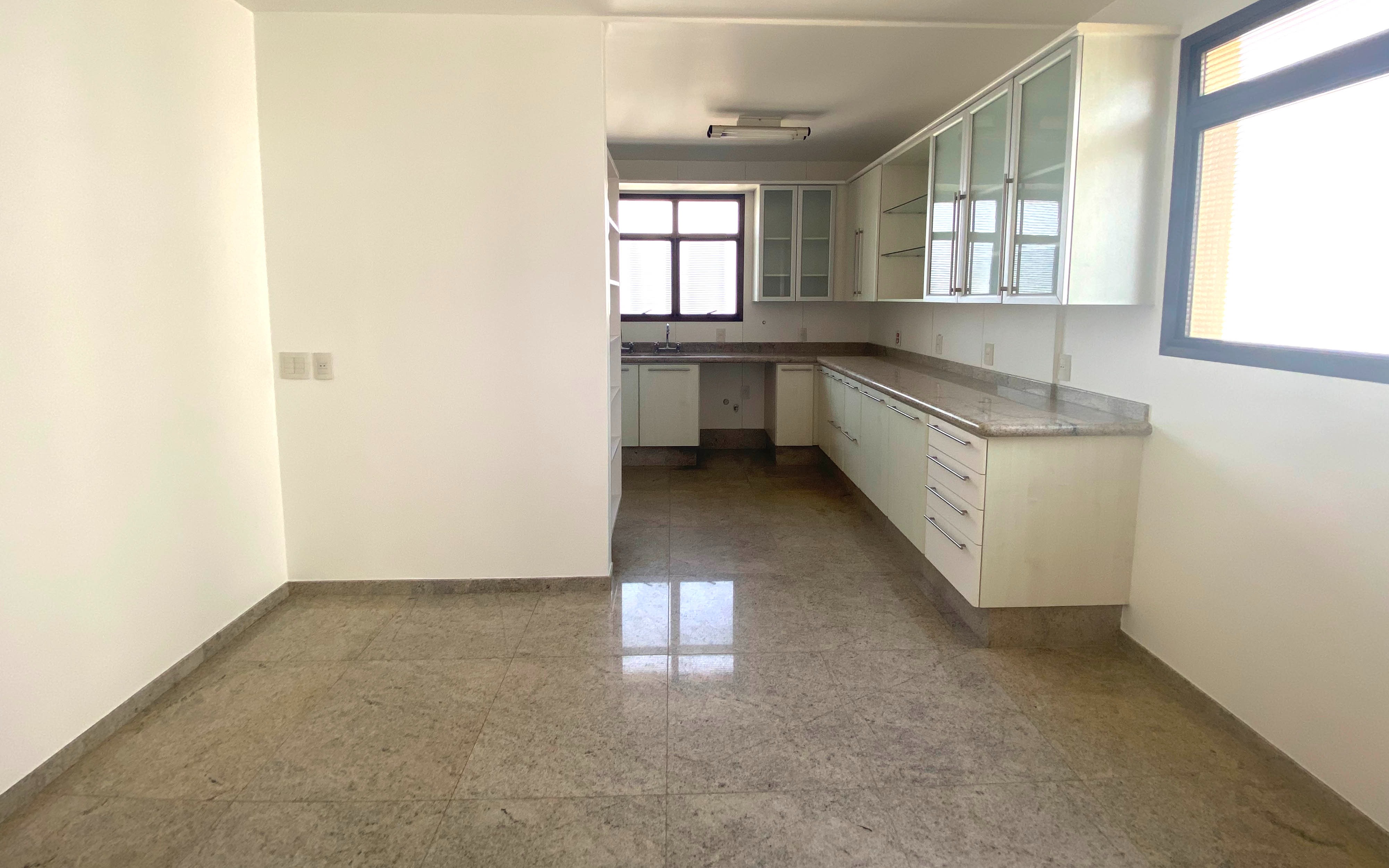 Apartamento à venda e aluguel com 4 quartos, 273m² - Foto 10