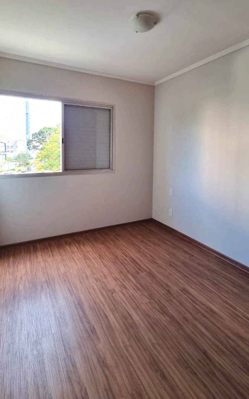 Apartamento à venda com 2 quartos, 64m² - Foto 2