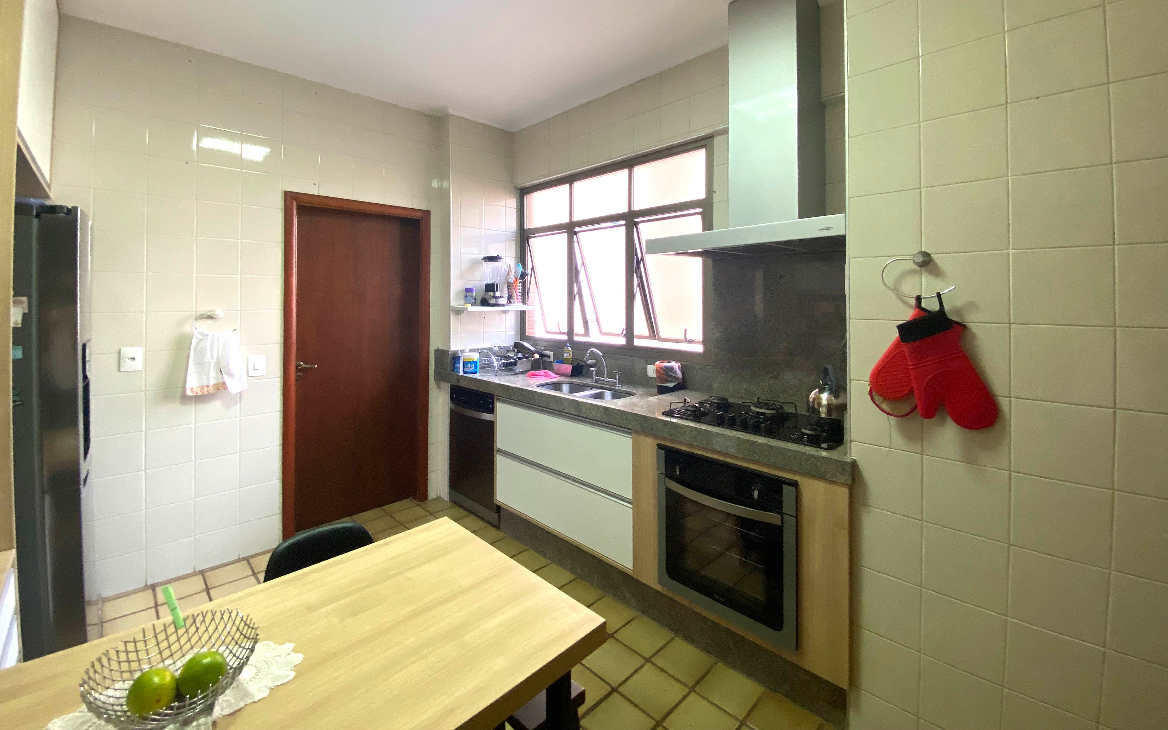 Apartamento à venda com 3 quartos, 170m² - Foto 9