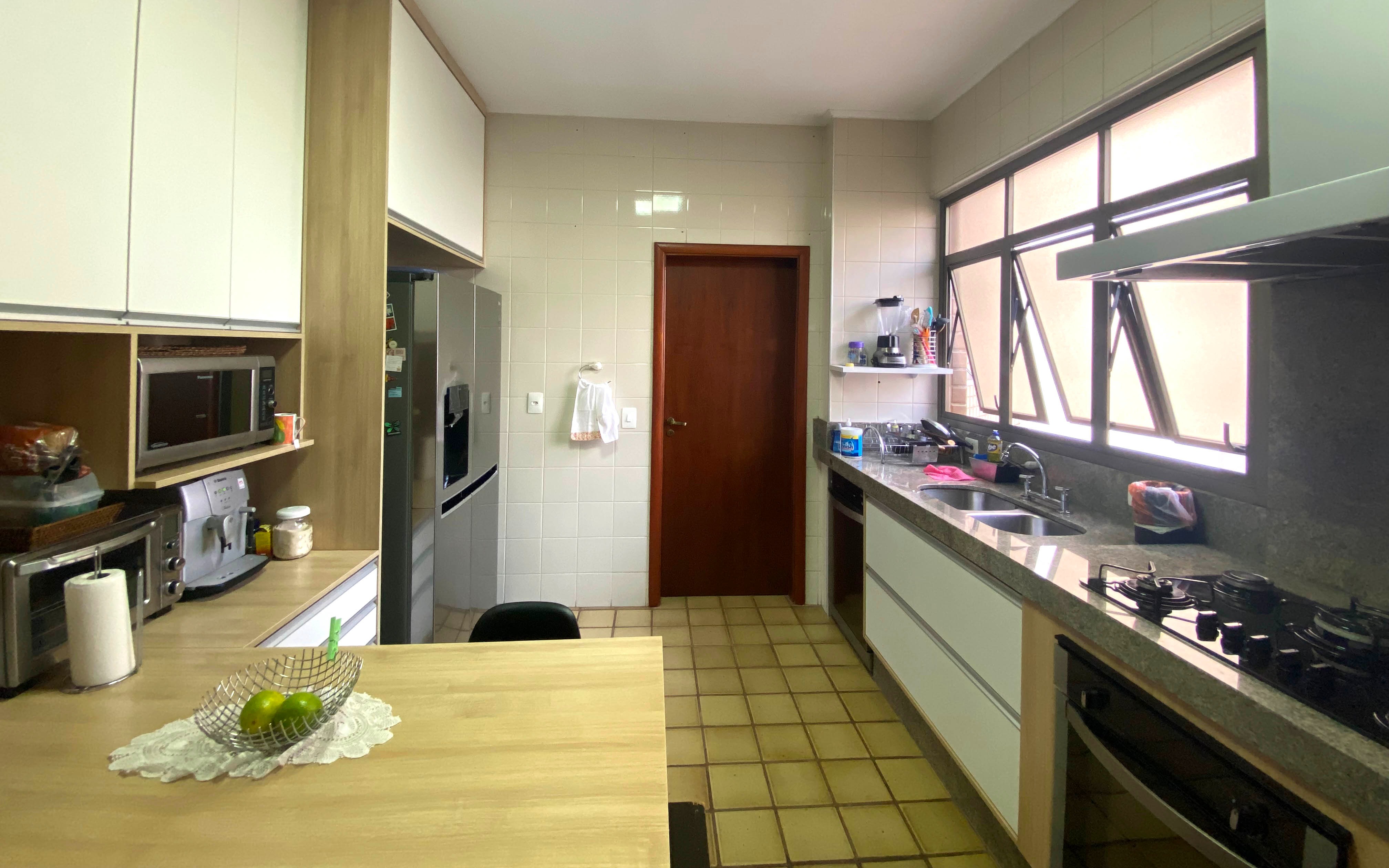 Apartamento à venda com 3 quartos, 170m² - Foto 7