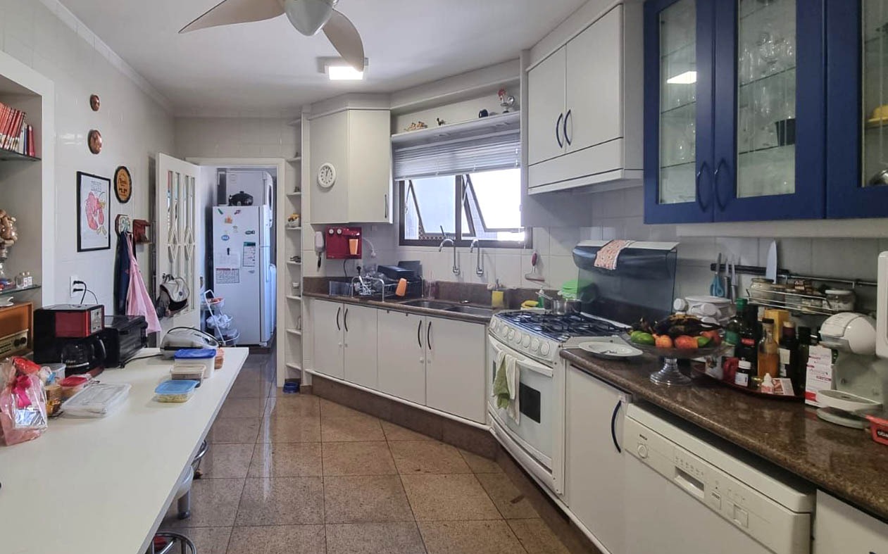 Apartamento à venda com 4 quartos, 250m² - Foto 7