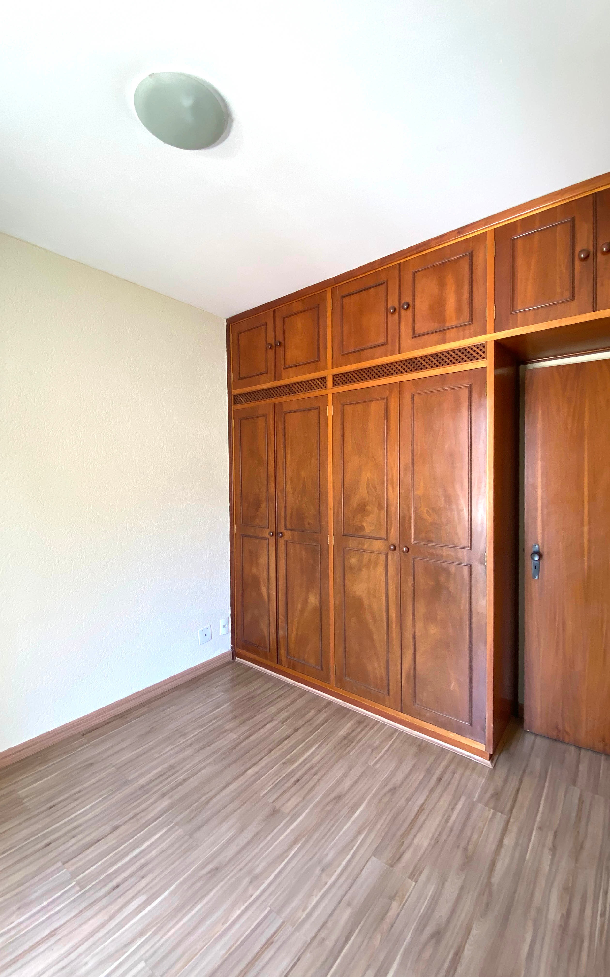 Apartamento à venda com 3 quartos, 97m² - Foto 18