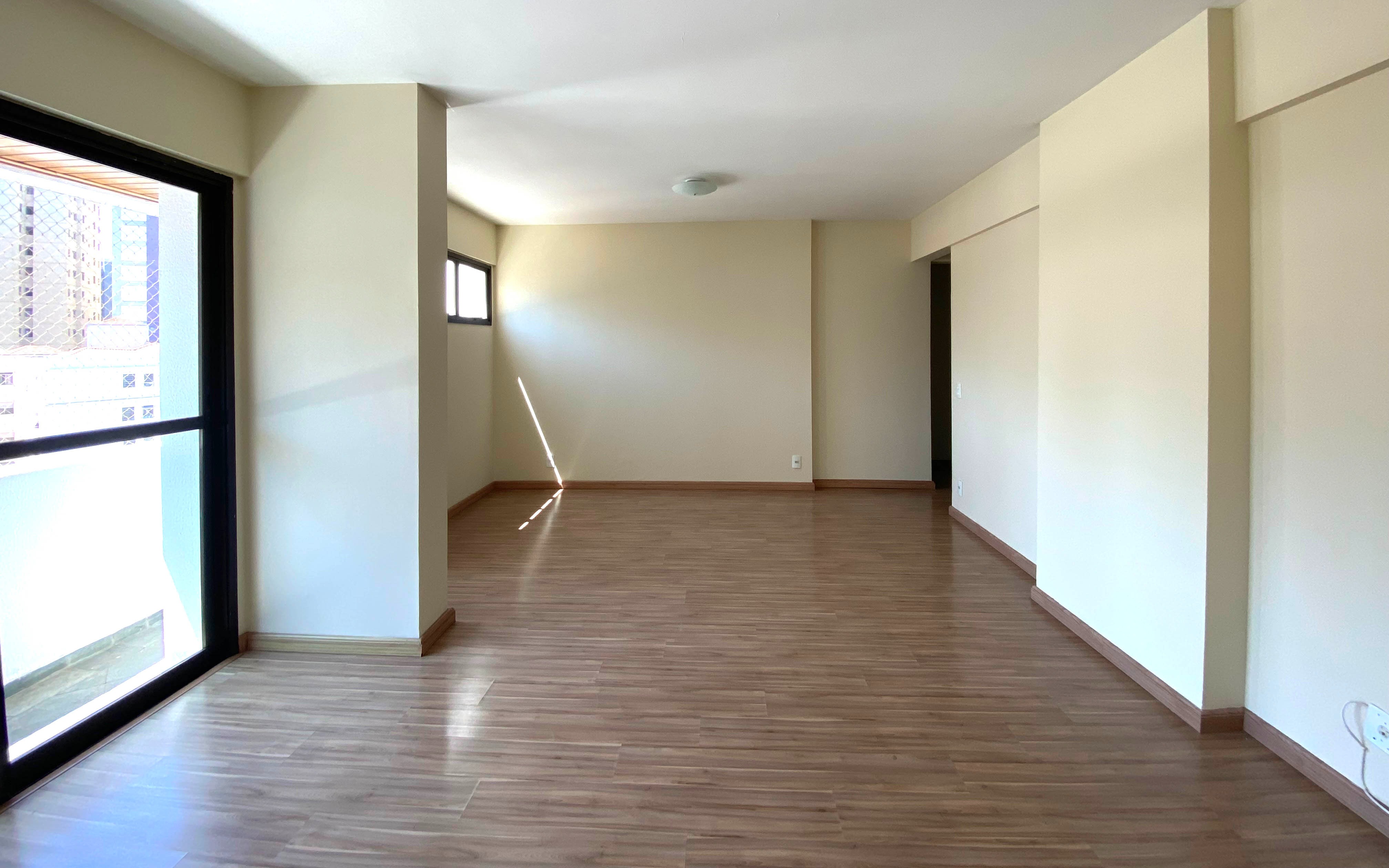 Apartamento à venda com 3 quartos, 97m² - Foto 3