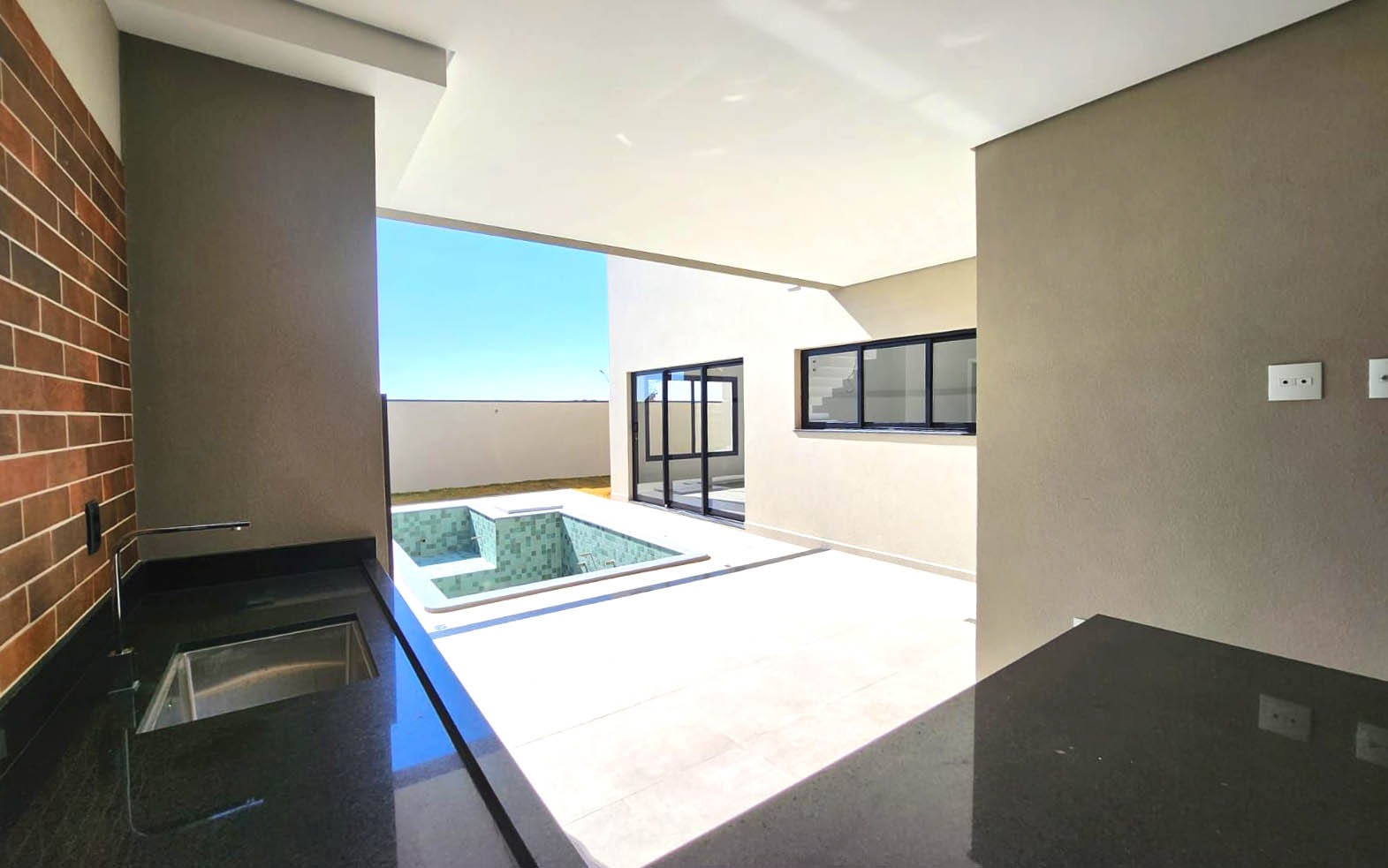 Casa de Condomínio à venda com 3 quartos, 305m² - Foto 12