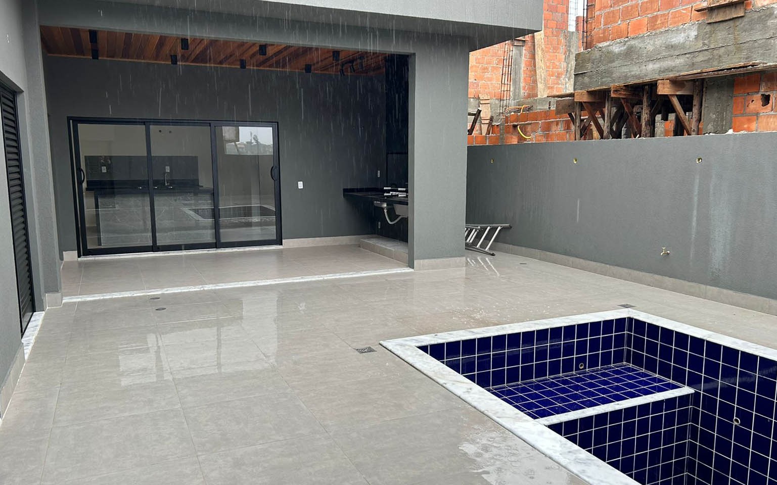 Casa de Condomínio à venda com 3 quartos, 187m² - Foto 3