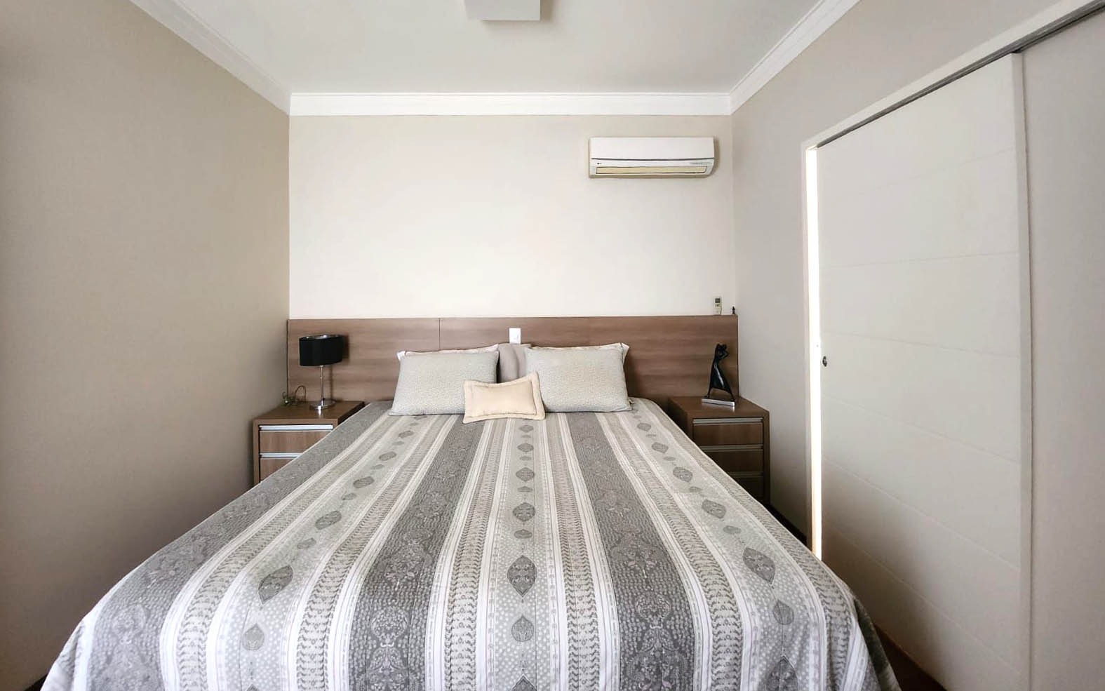Casa de Condomínio para alugar com 4 quartos, 544m² - Foto 17