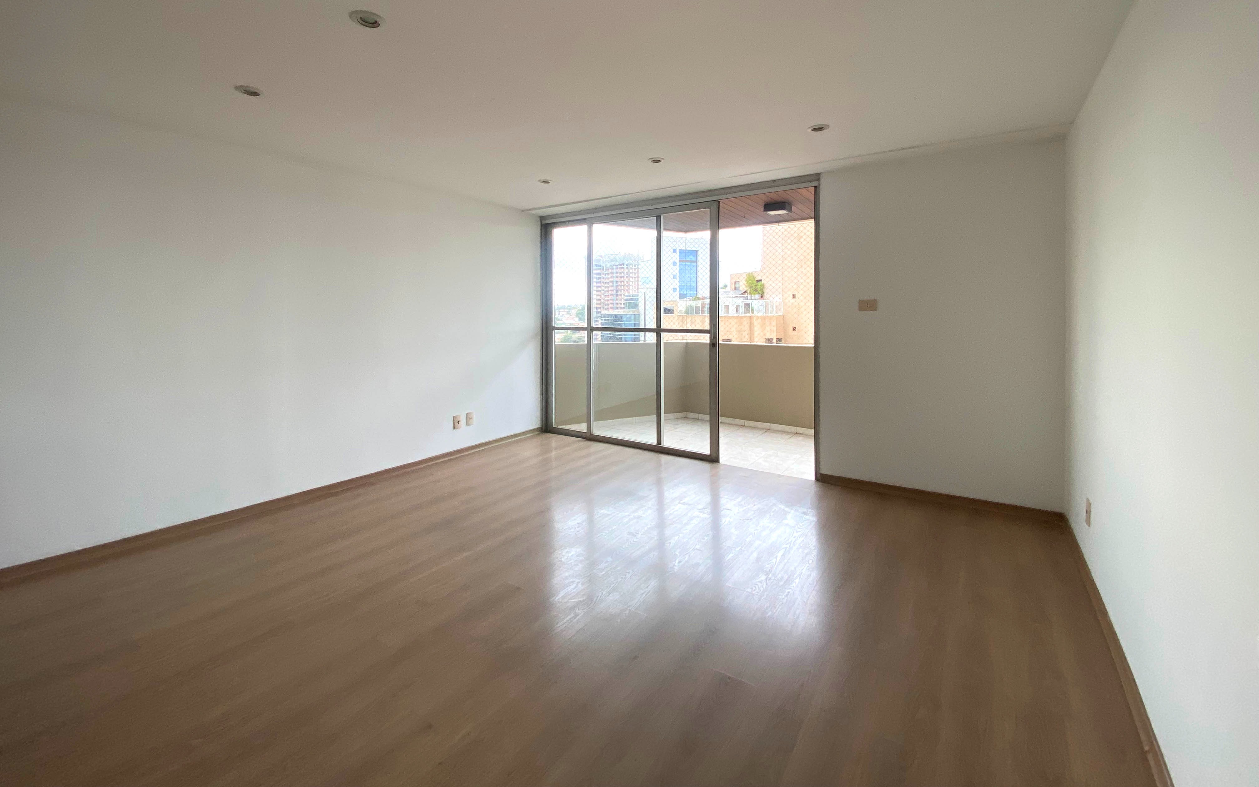 Apartamento à venda com 3 quartos, 168m² - Foto 1