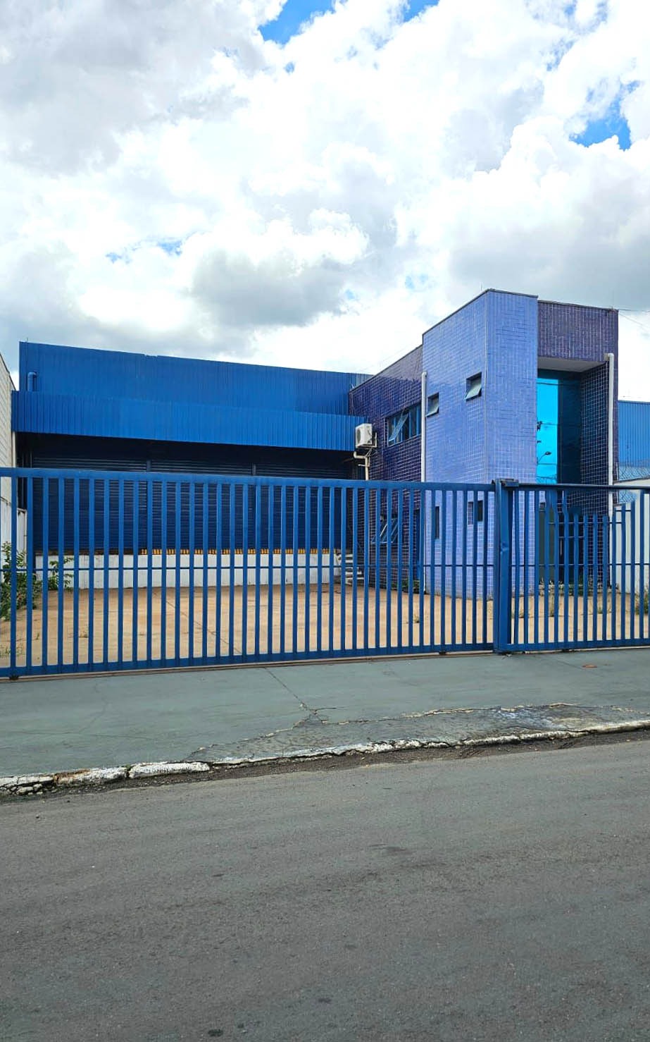 Depósito-Galpão-Armazém à venda e aluguel, 600m² - Foto 1