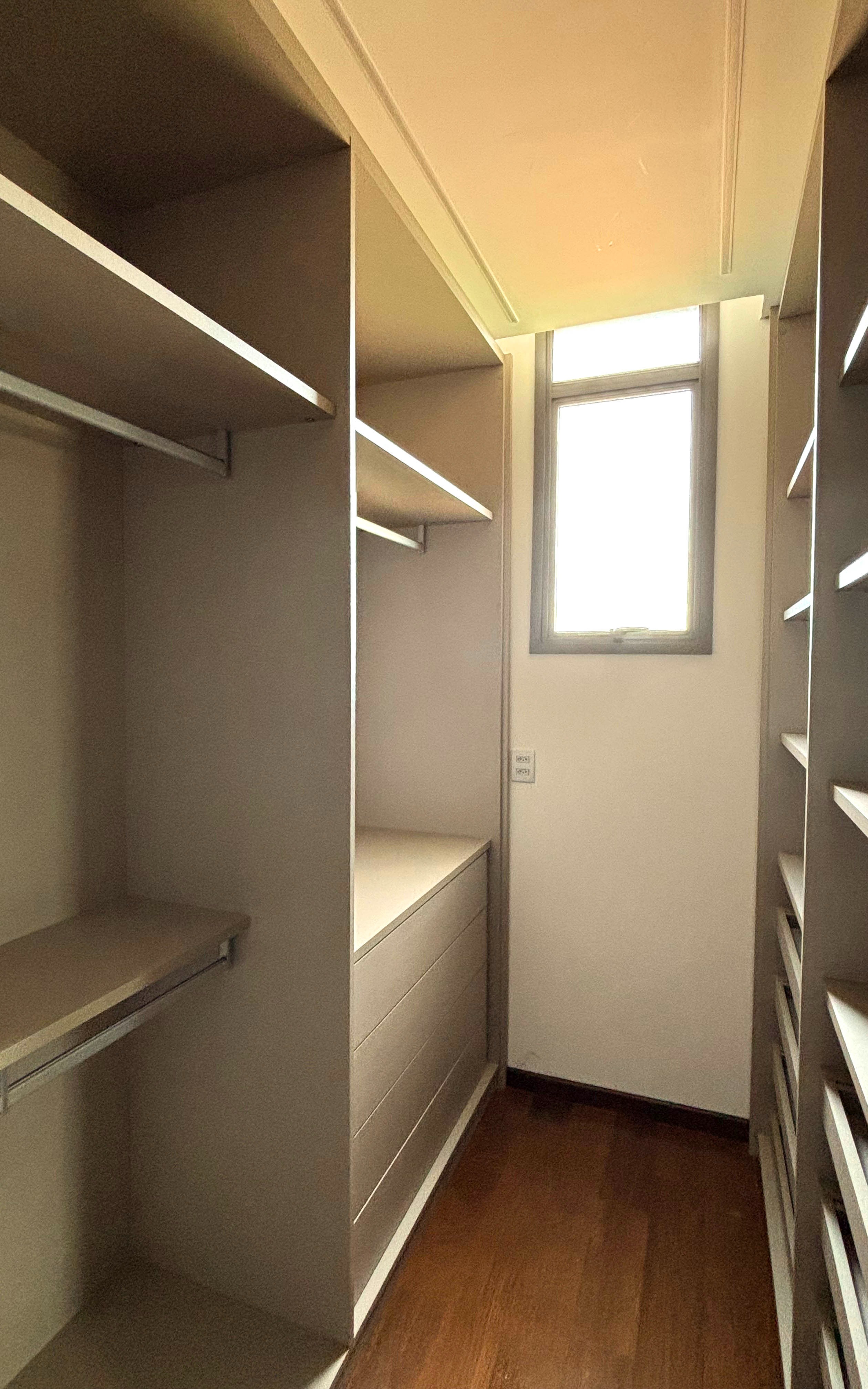 Apartamento para alugar com 3 quartos, 171m² - Foto 30