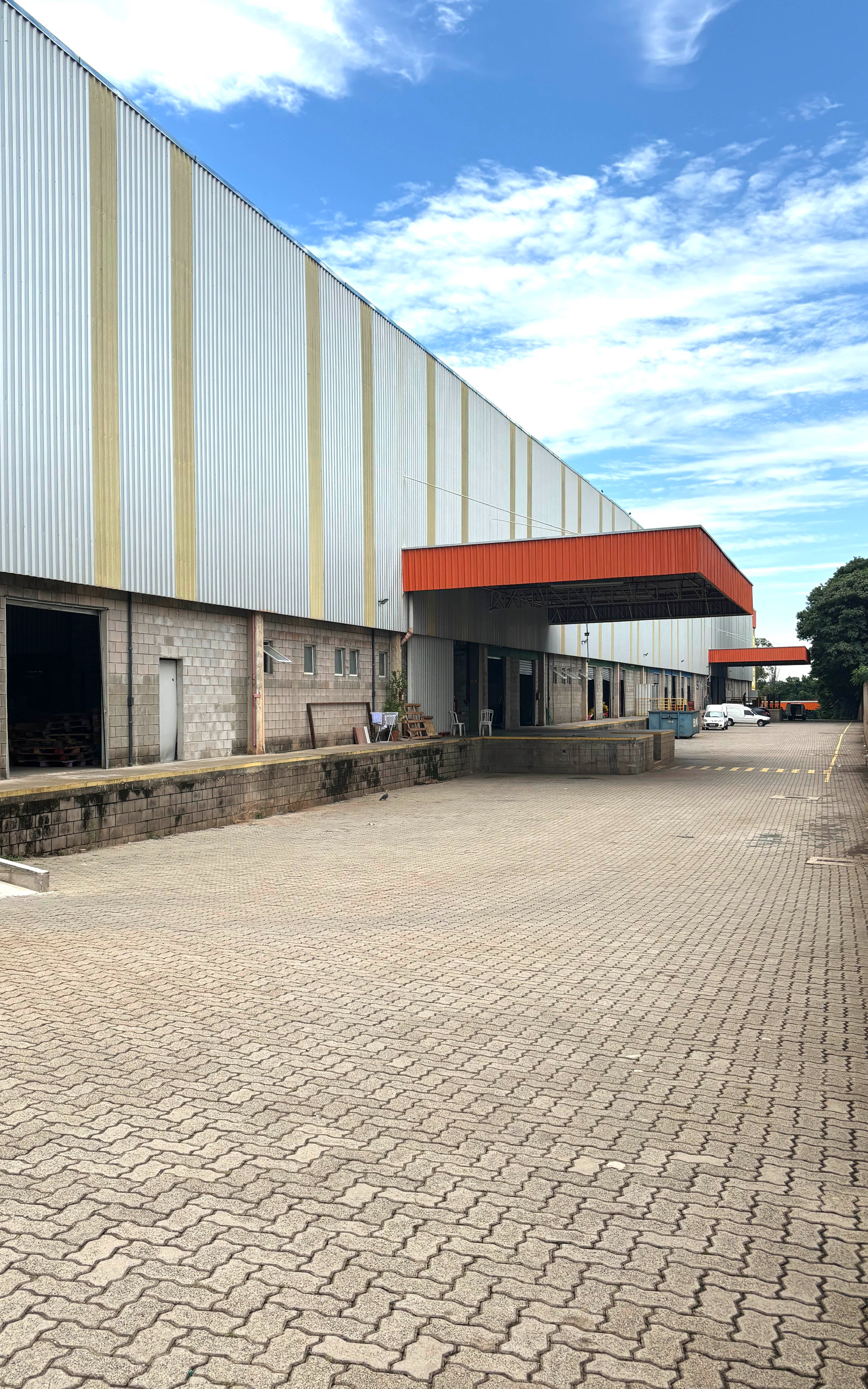 Depósito-Galpão-Armazém para alugar, 2300m² - Foto 3