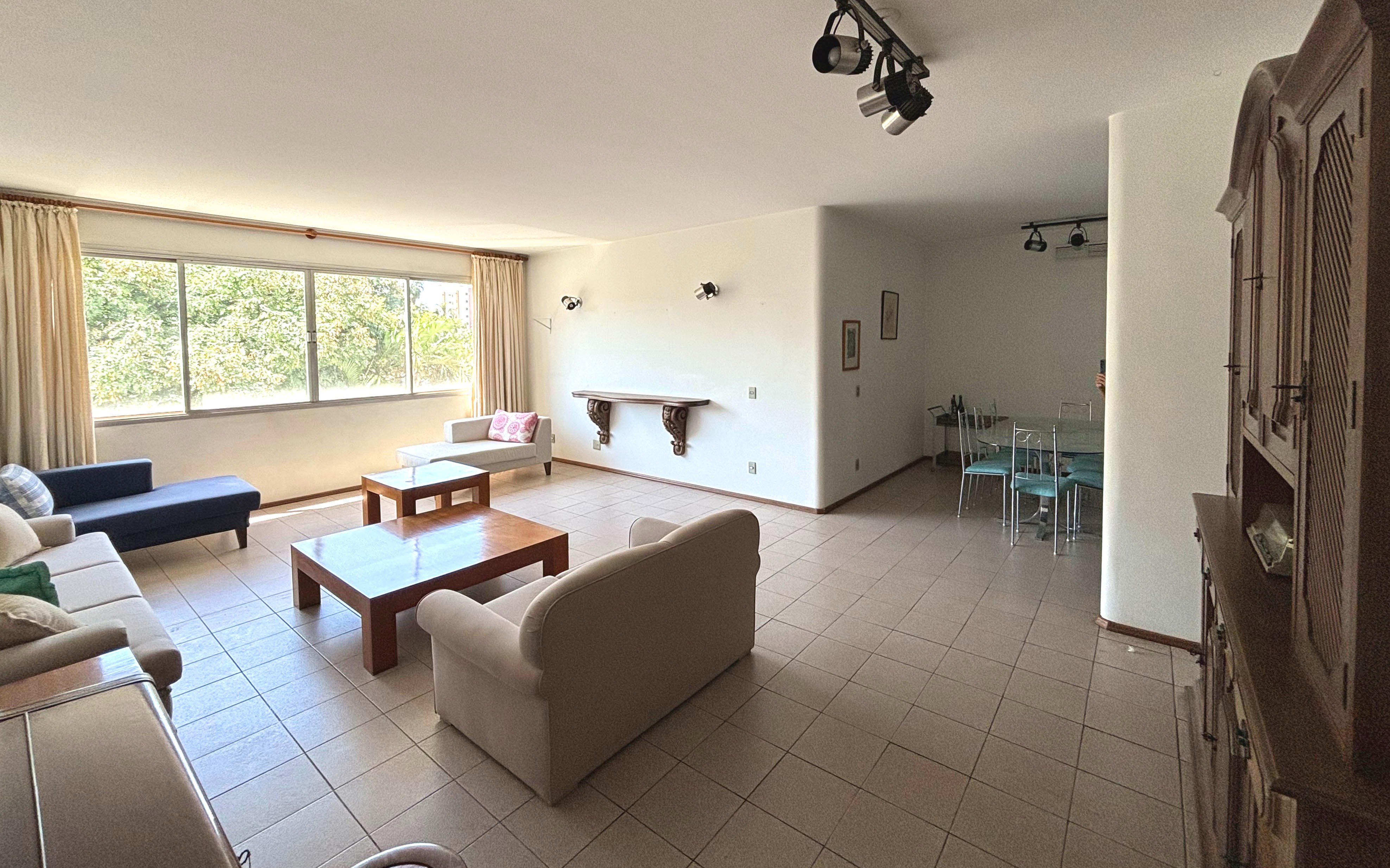 Apartamento à venda com 3 quartos, 197m² - Foto 4