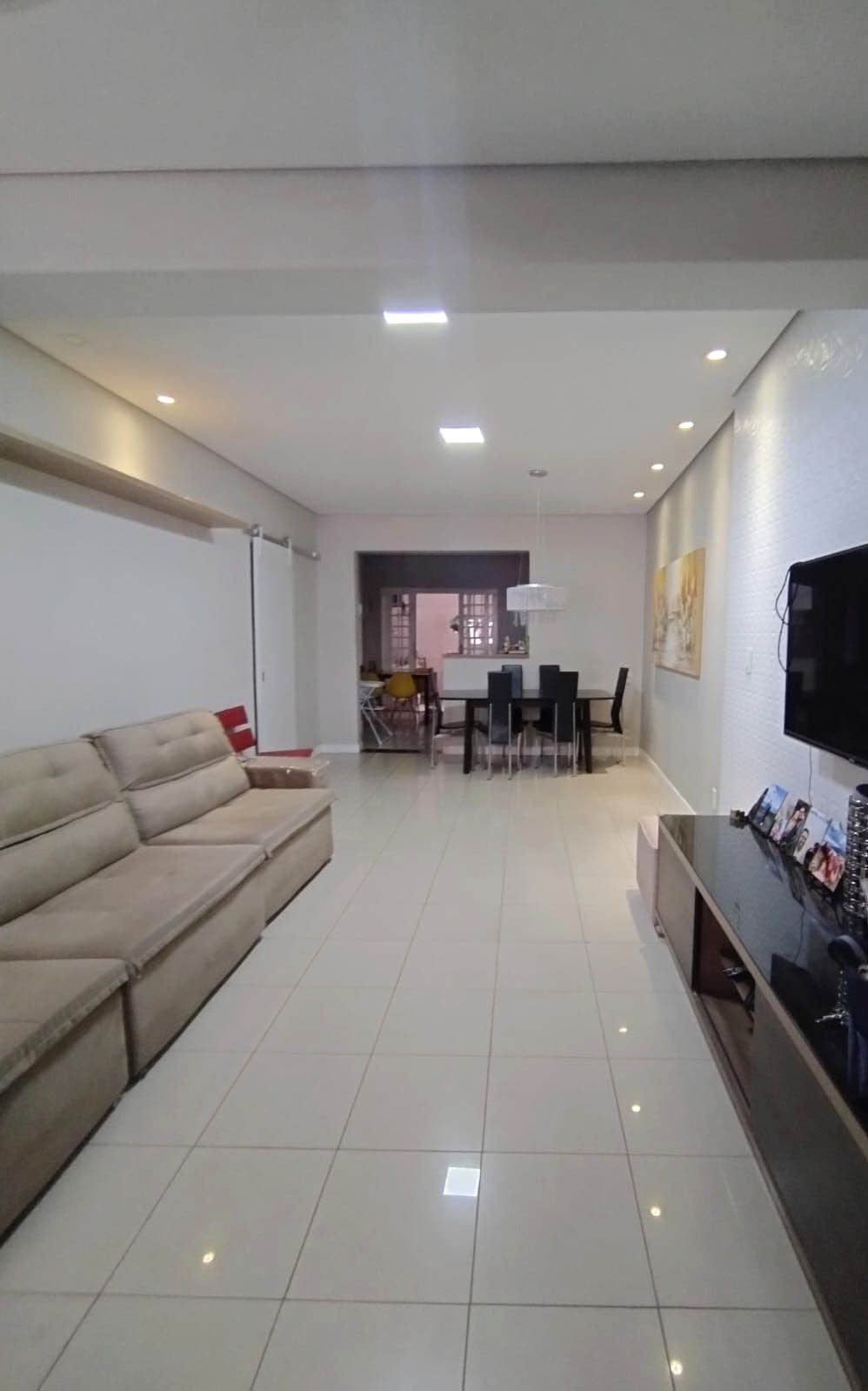 Casa à venda com 2 quartos, 107m² - Foto 3