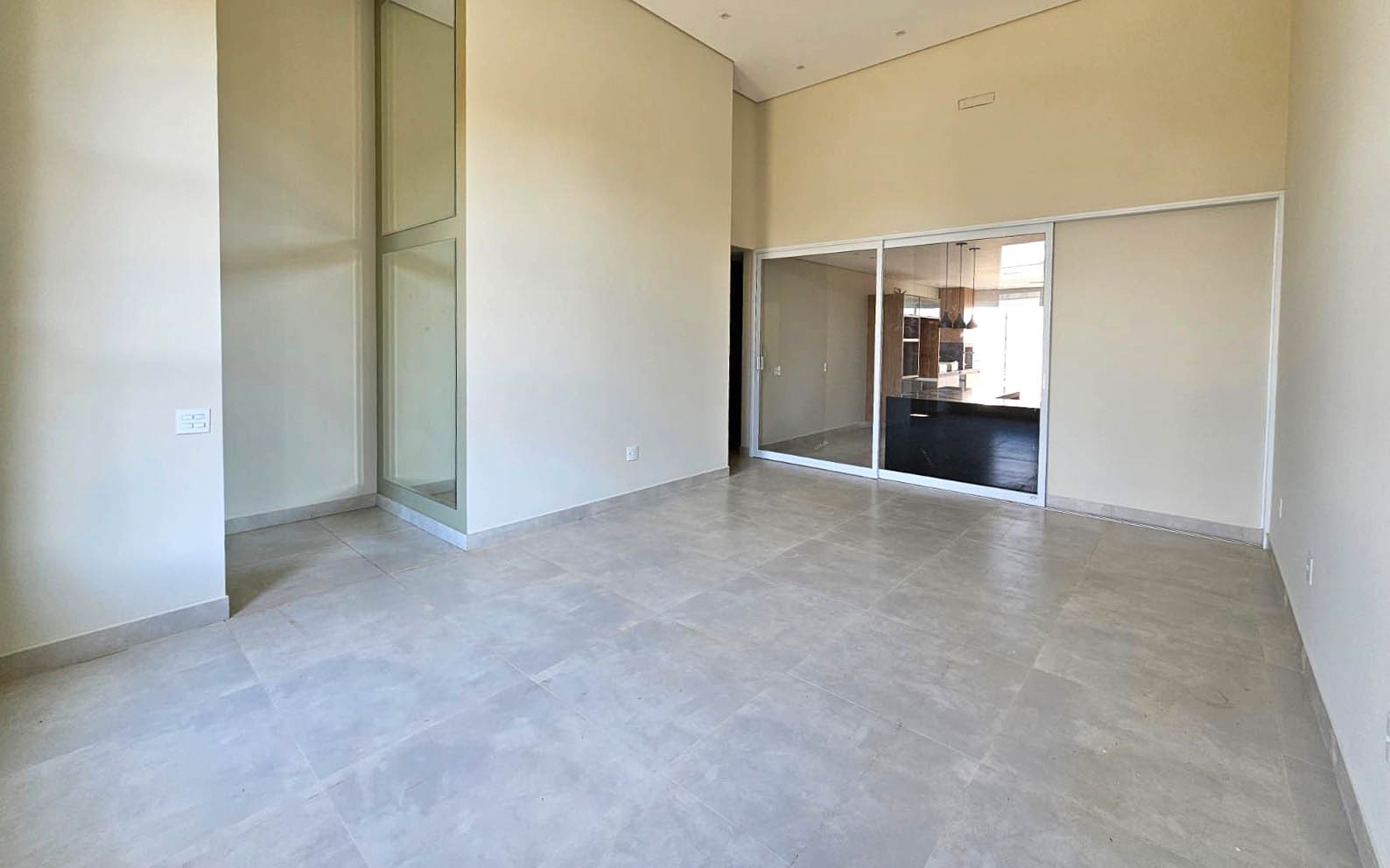 Casa de Condomínio à venda com 3 quartos, 184m² - Foto 2