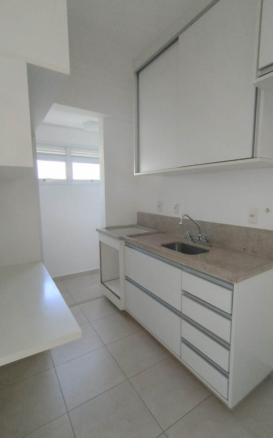 Apartamento para alugar com 2 quartos, 65m² - Foto 4