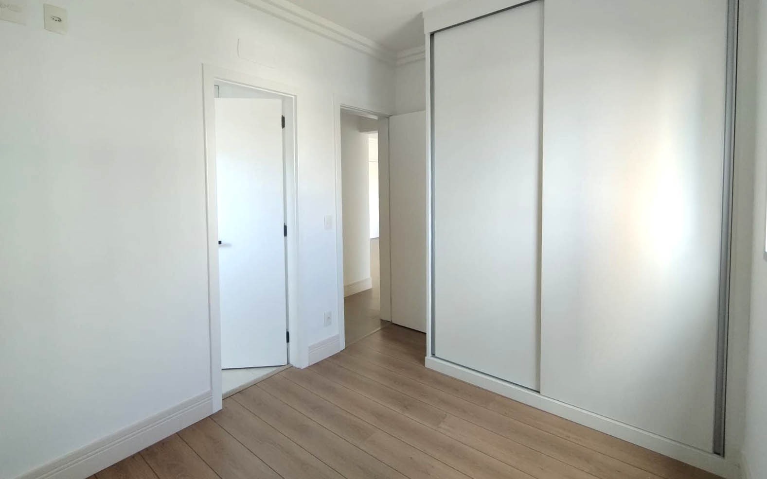 Apartamento para alugar com 2 quartos, 65m² - Foto 9