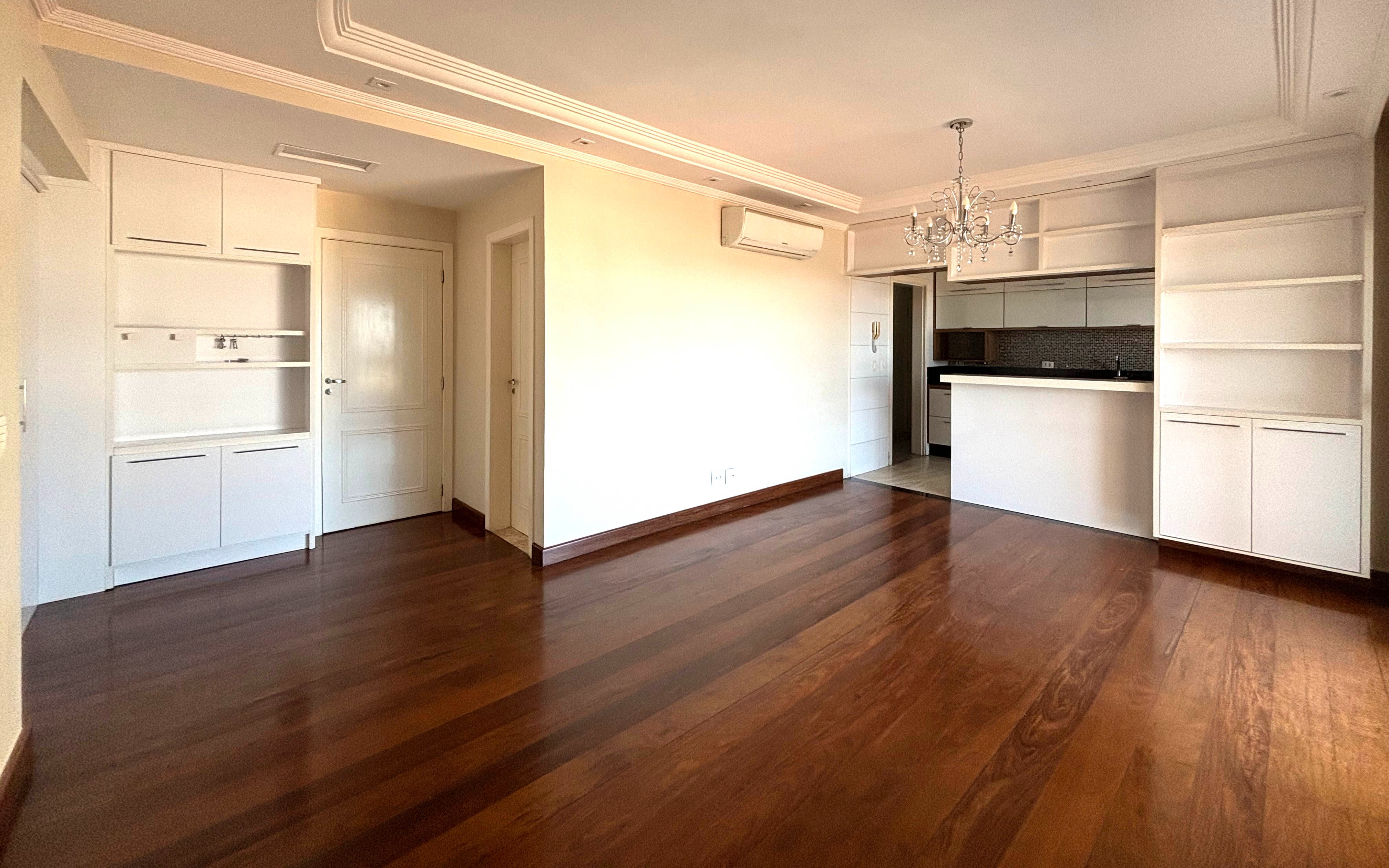 Apartamento para alugar com 3 quartos, 117m² - Foto 1