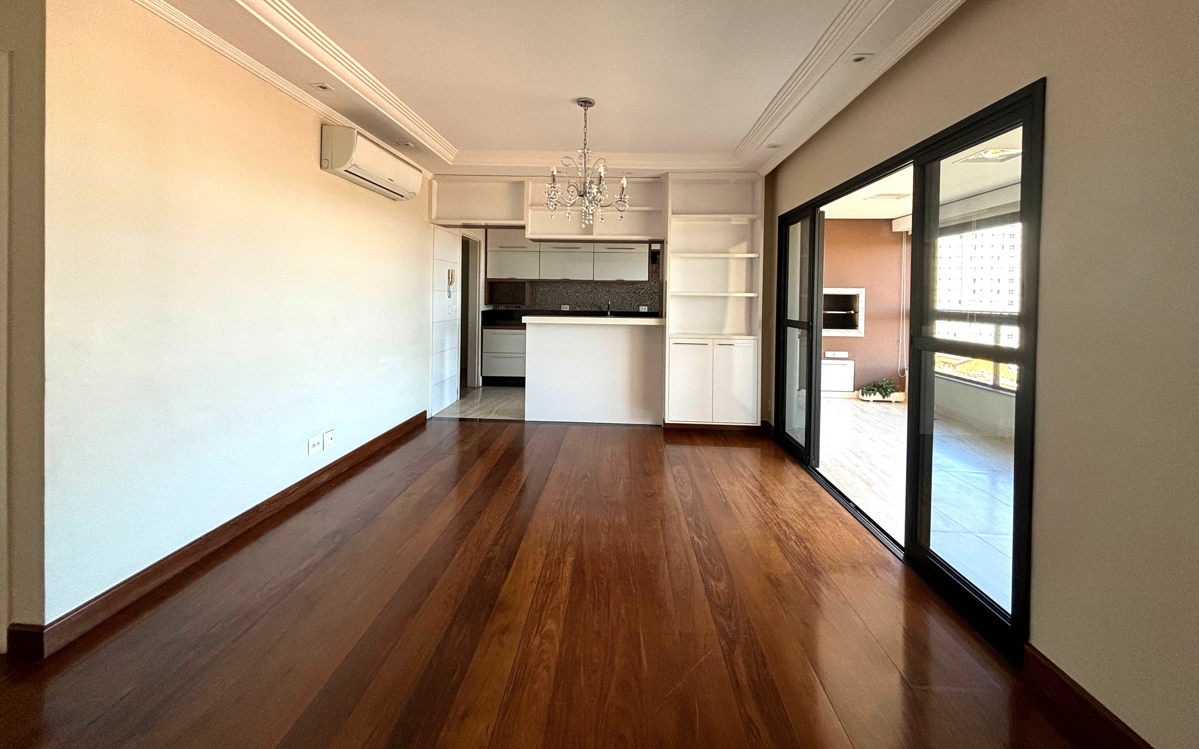 Apartamento para alugar com 3 quartos, 117m² - Foto 4