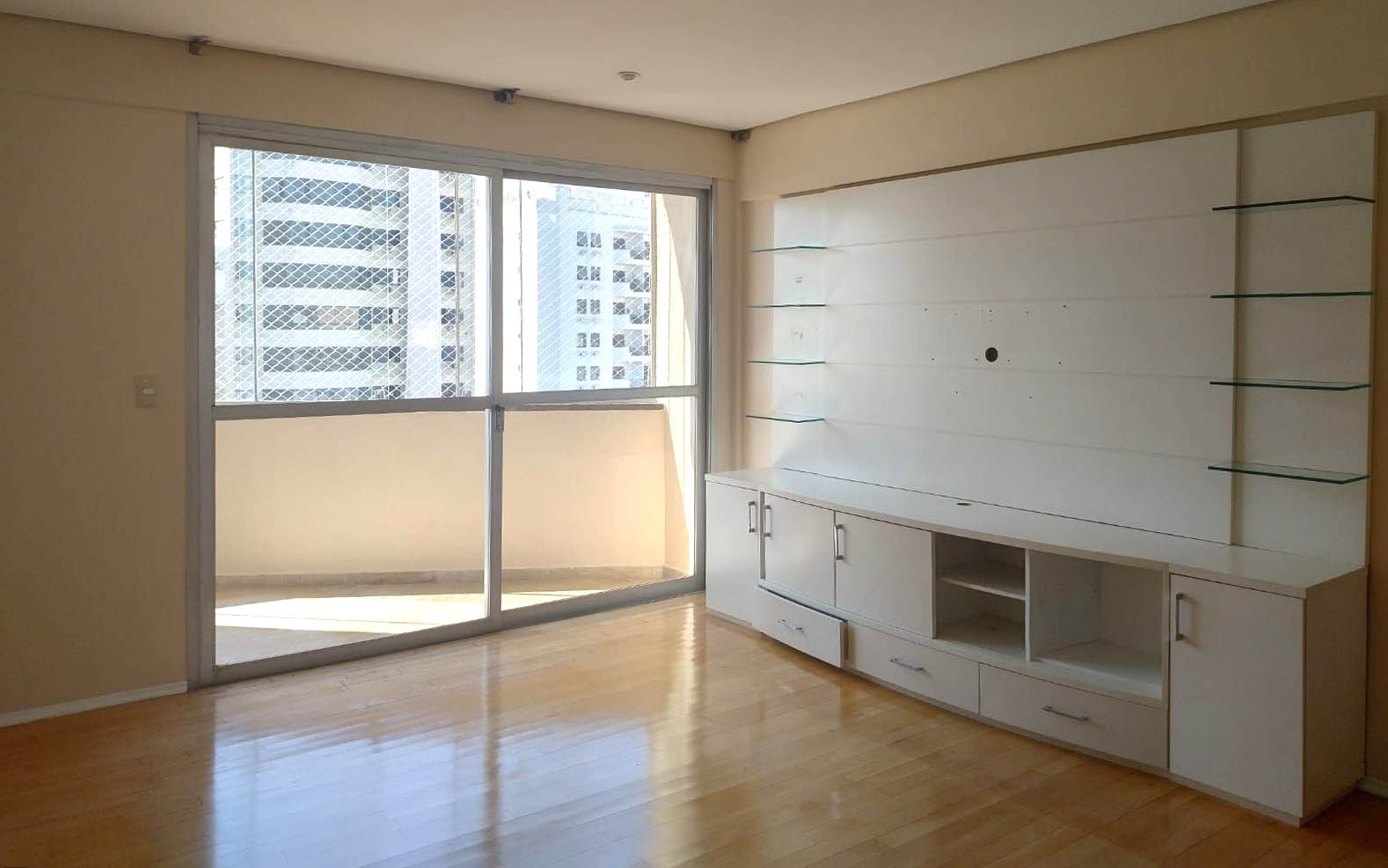 Apartamento à venda com 2 quartos, 110m² - Foto 3