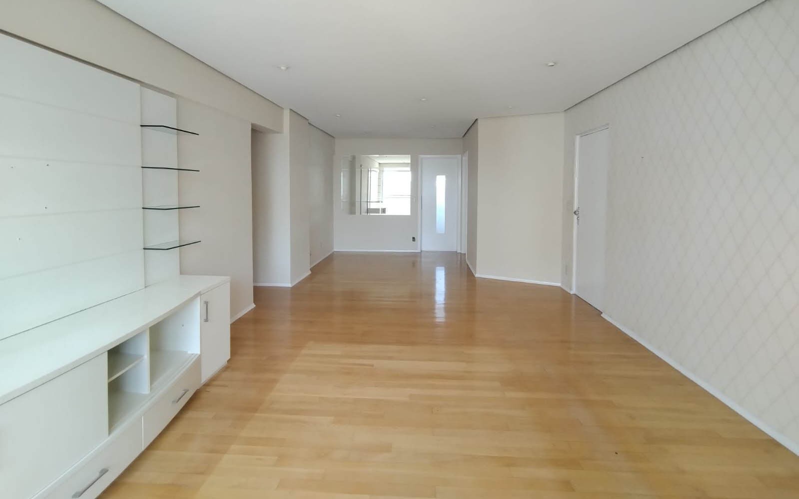 Apartamento à venda com 2 quartos, 110m² - Foto 1