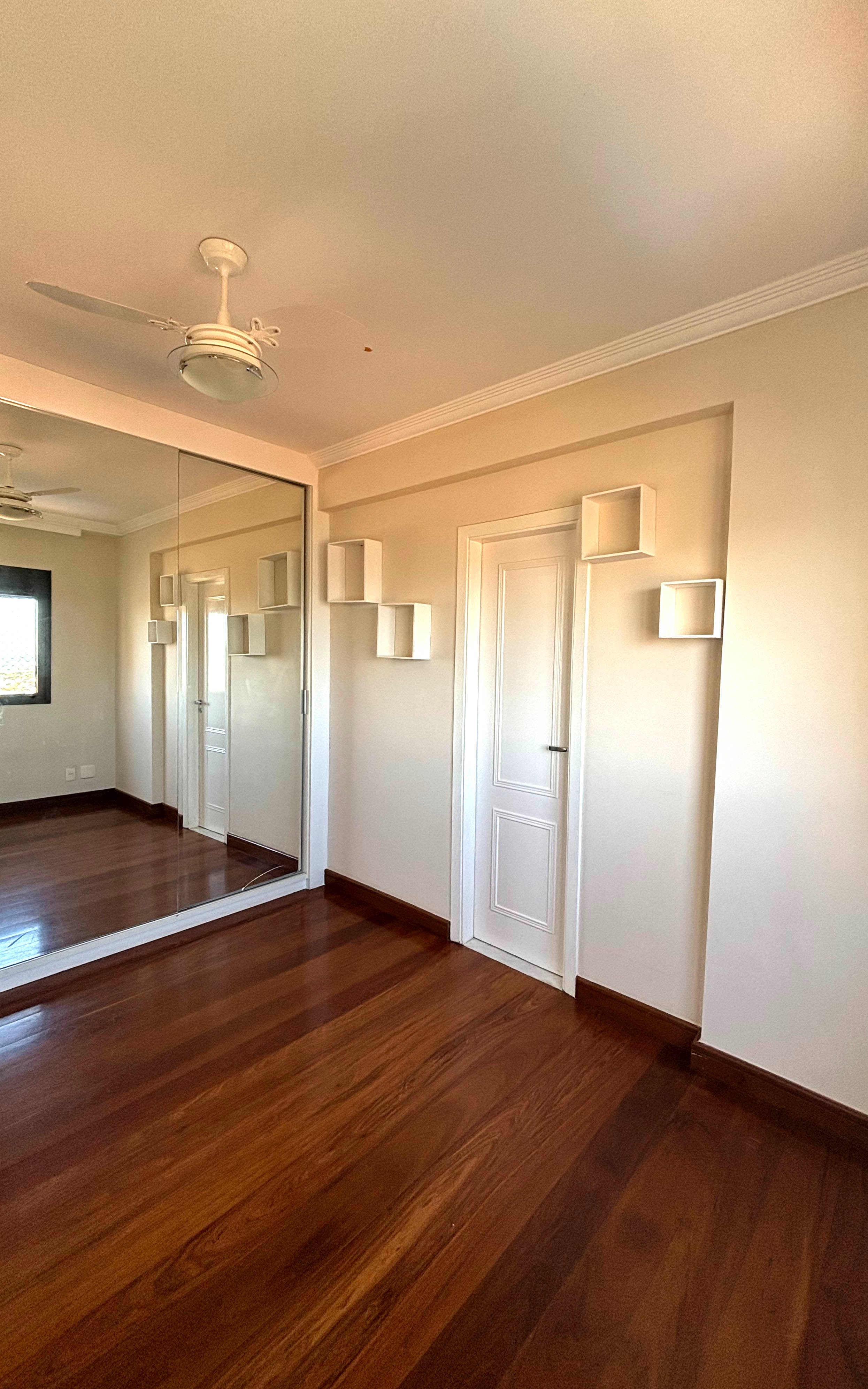 Apartamento para alugar com 3 quartos, 117m² - Foto 18