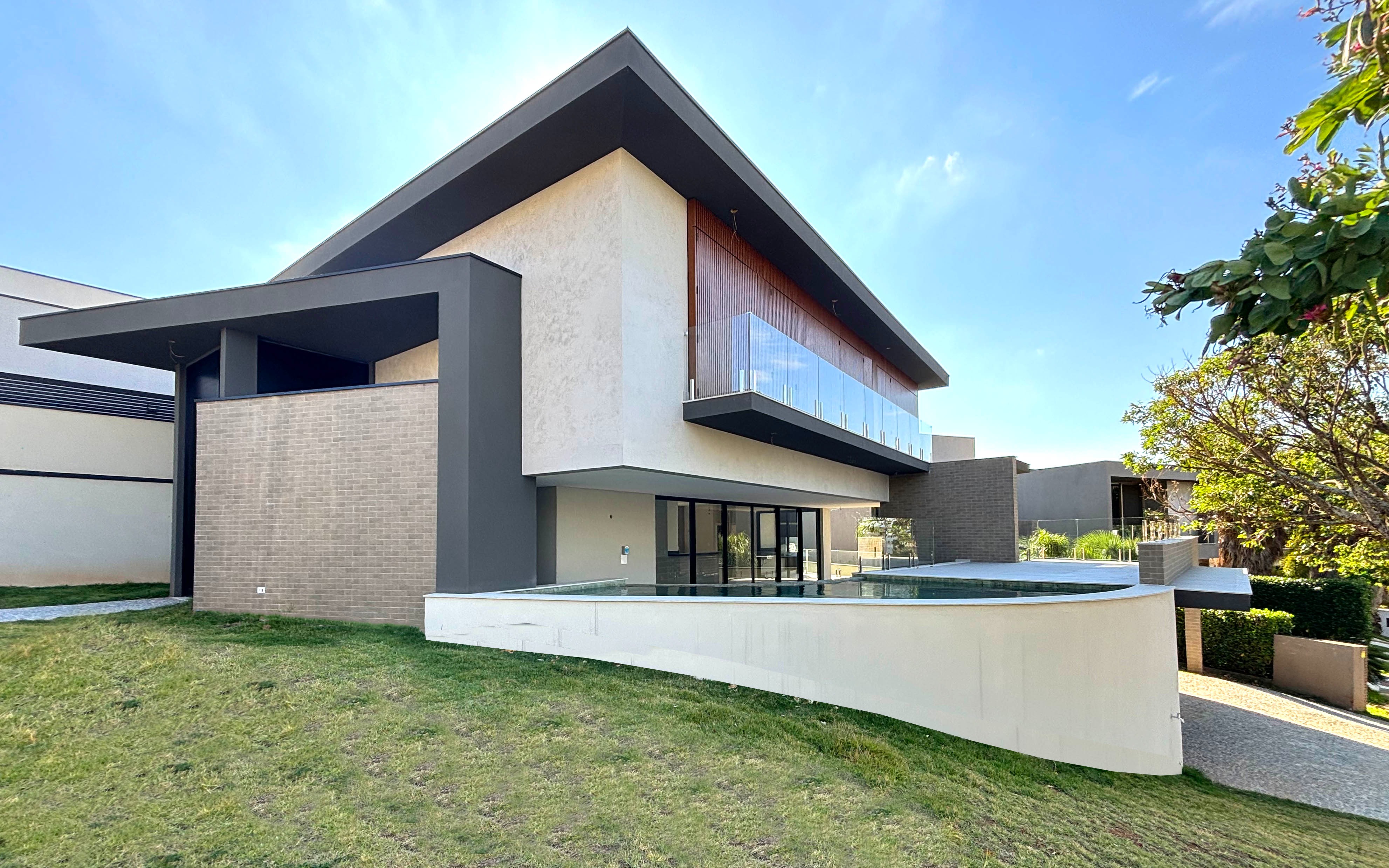 Casa de Condomínio à venda e aluguel com 4 quartos, 357m² - Foto 3