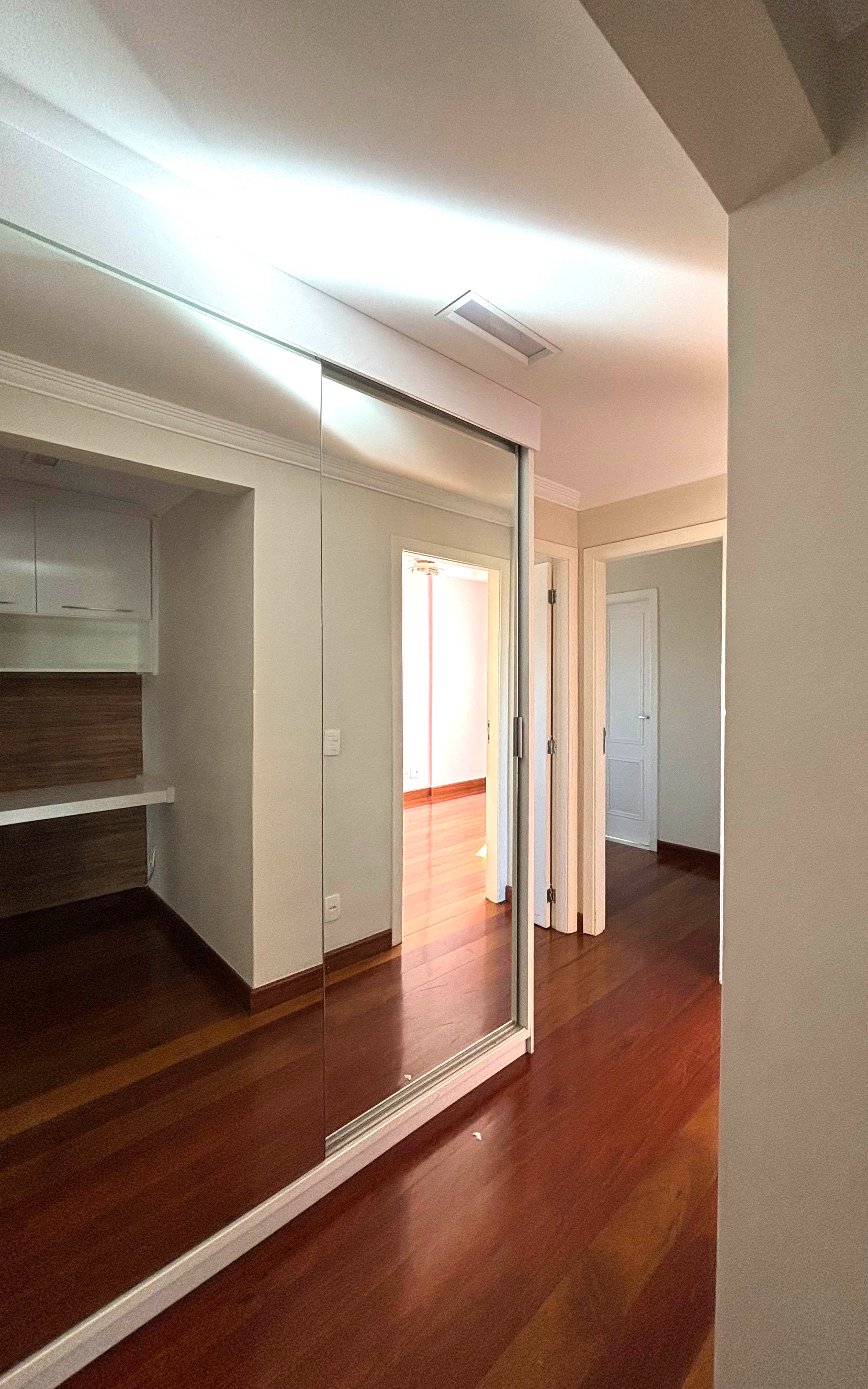 Apartamento para alugar com 3 quartos, 117m² - Foto 13