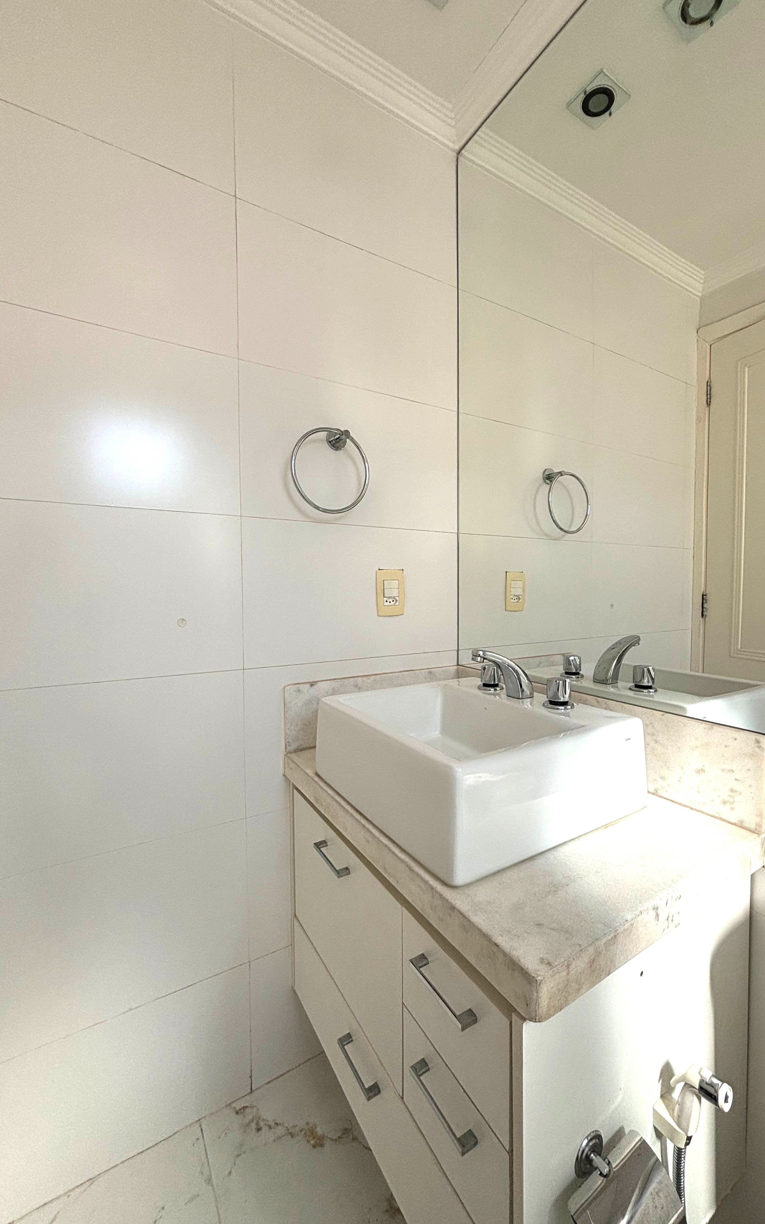 Apartamento para alugar com 3 quartos, 117m² - Foto 16