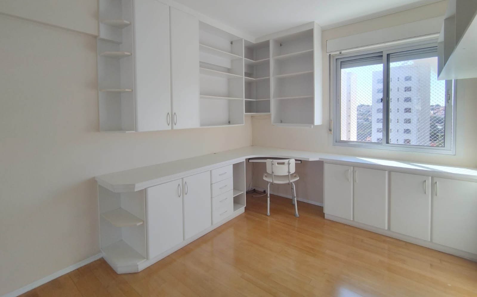 Apartamento à venda com 2 quartos, 110m² - Foto 12