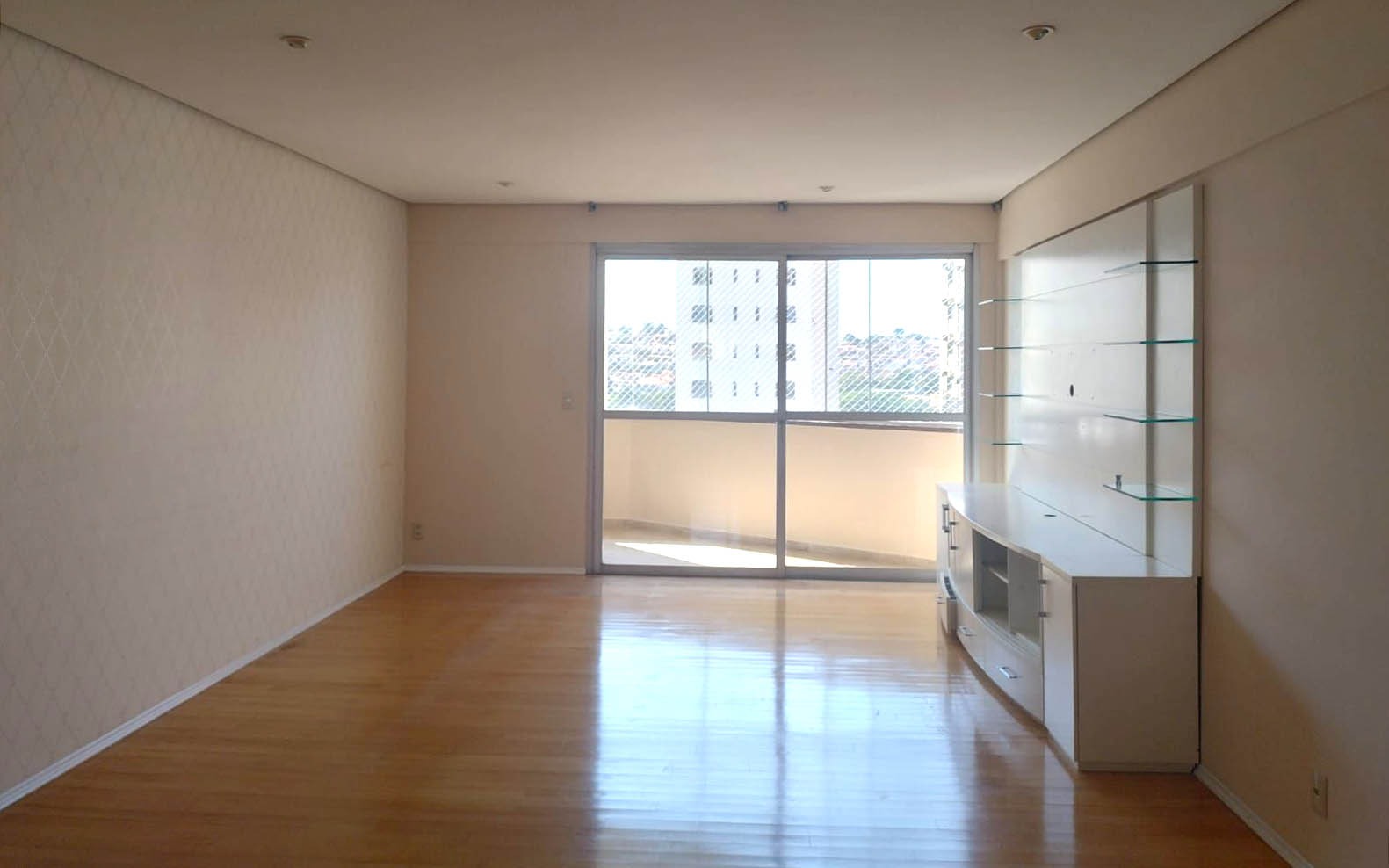 Apartamento à venda com 2 quartos, 110m² - Foto 2