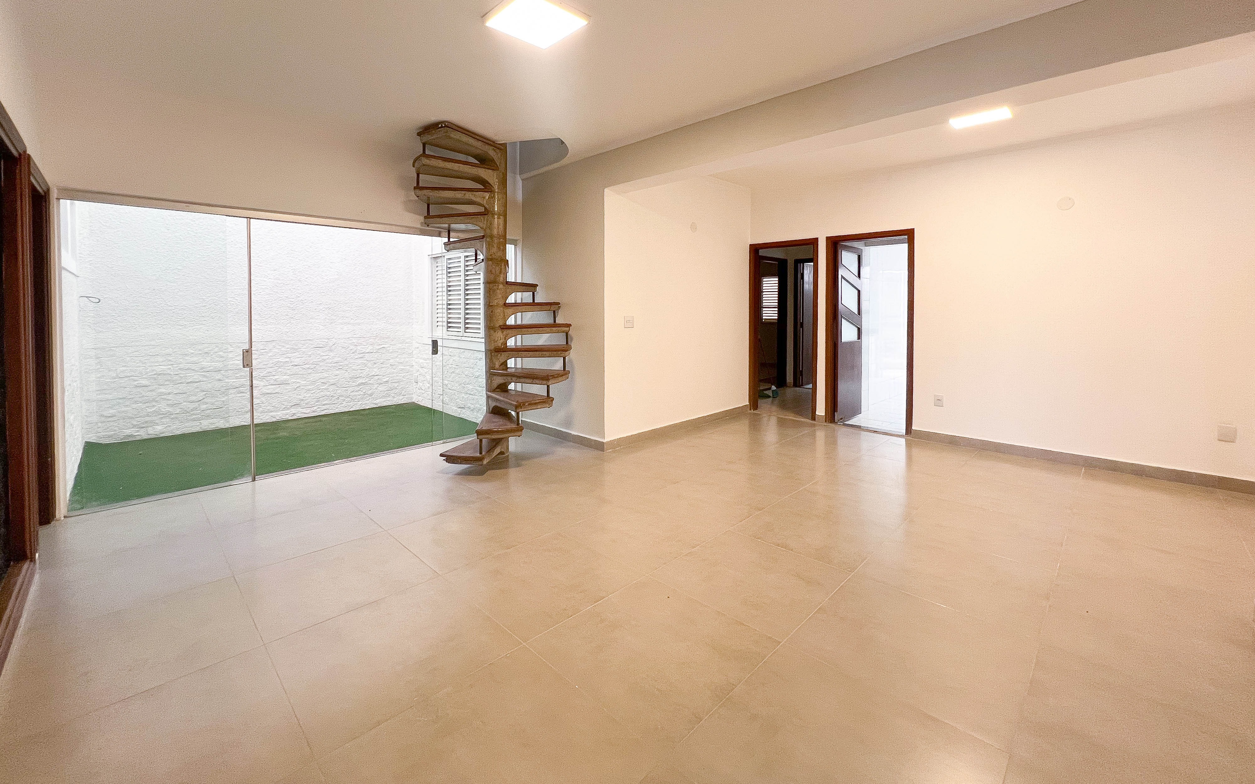 Sobrado à venda com 4 quartos, 370m² - Foto 7