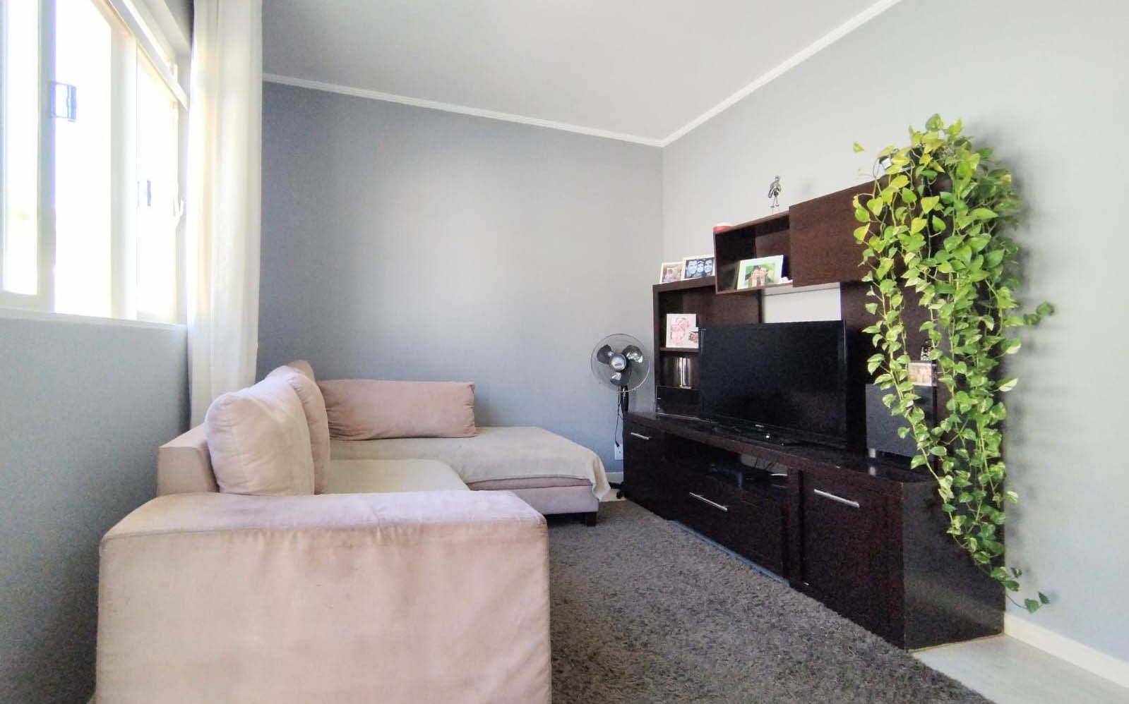 Apartamento à venda com 2 quartos, 85m² - Foto 3