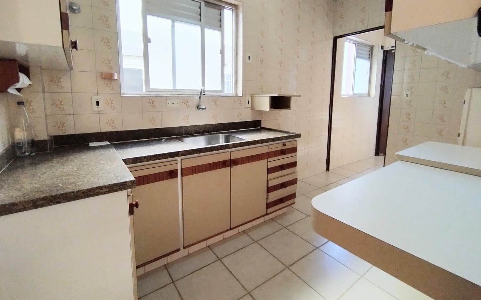 Apartamento à venda e aluguel com 3 quartos, 99m² - Foto 5