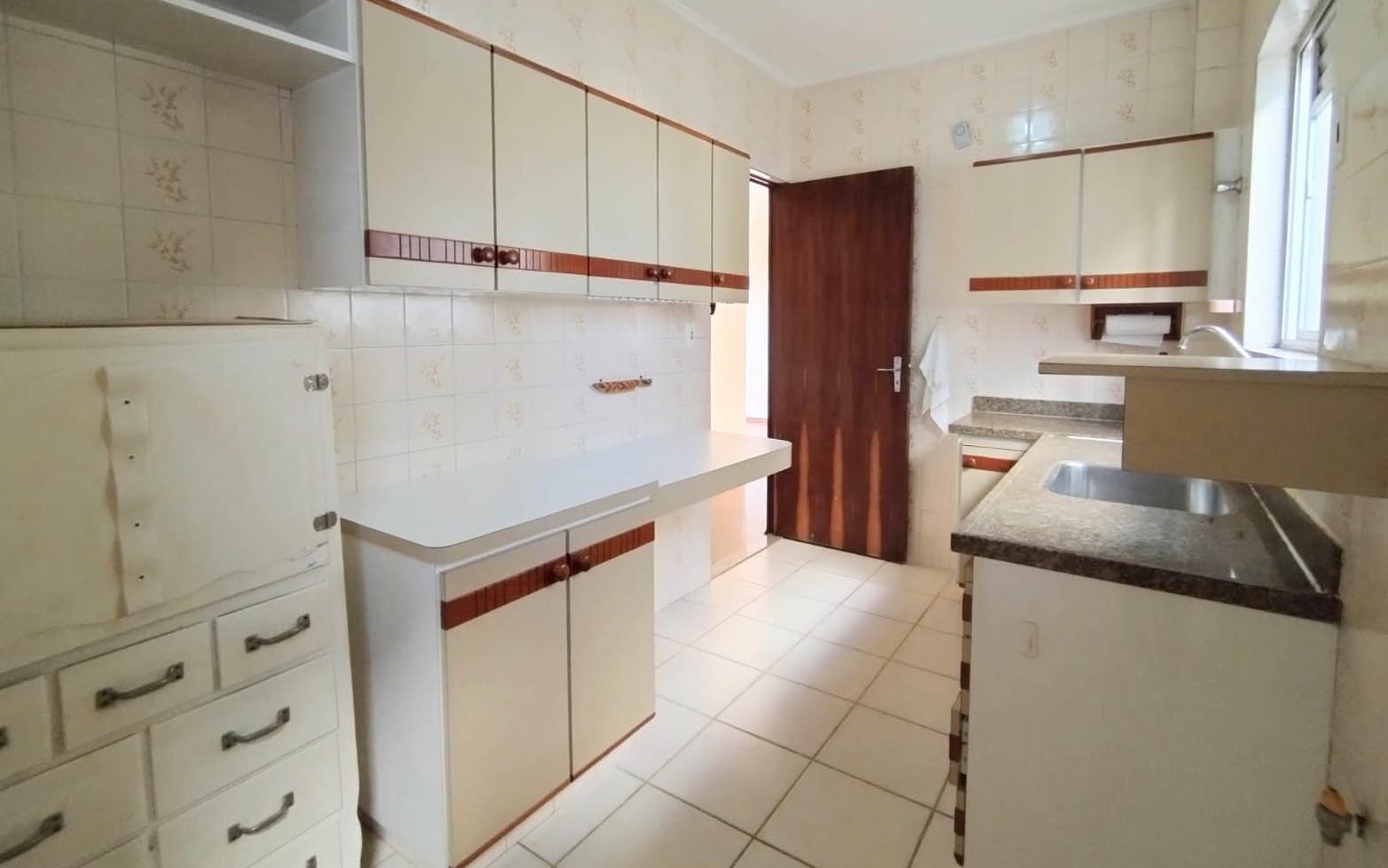 Apartamento à venda e aluguel com 3 quartos, 99m² - Foto 7