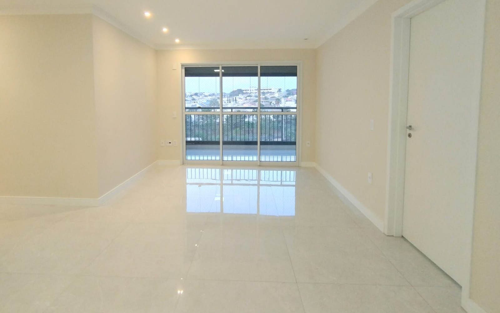 Apartamento para alugar com 3 quartos, 103m² - Foto 2