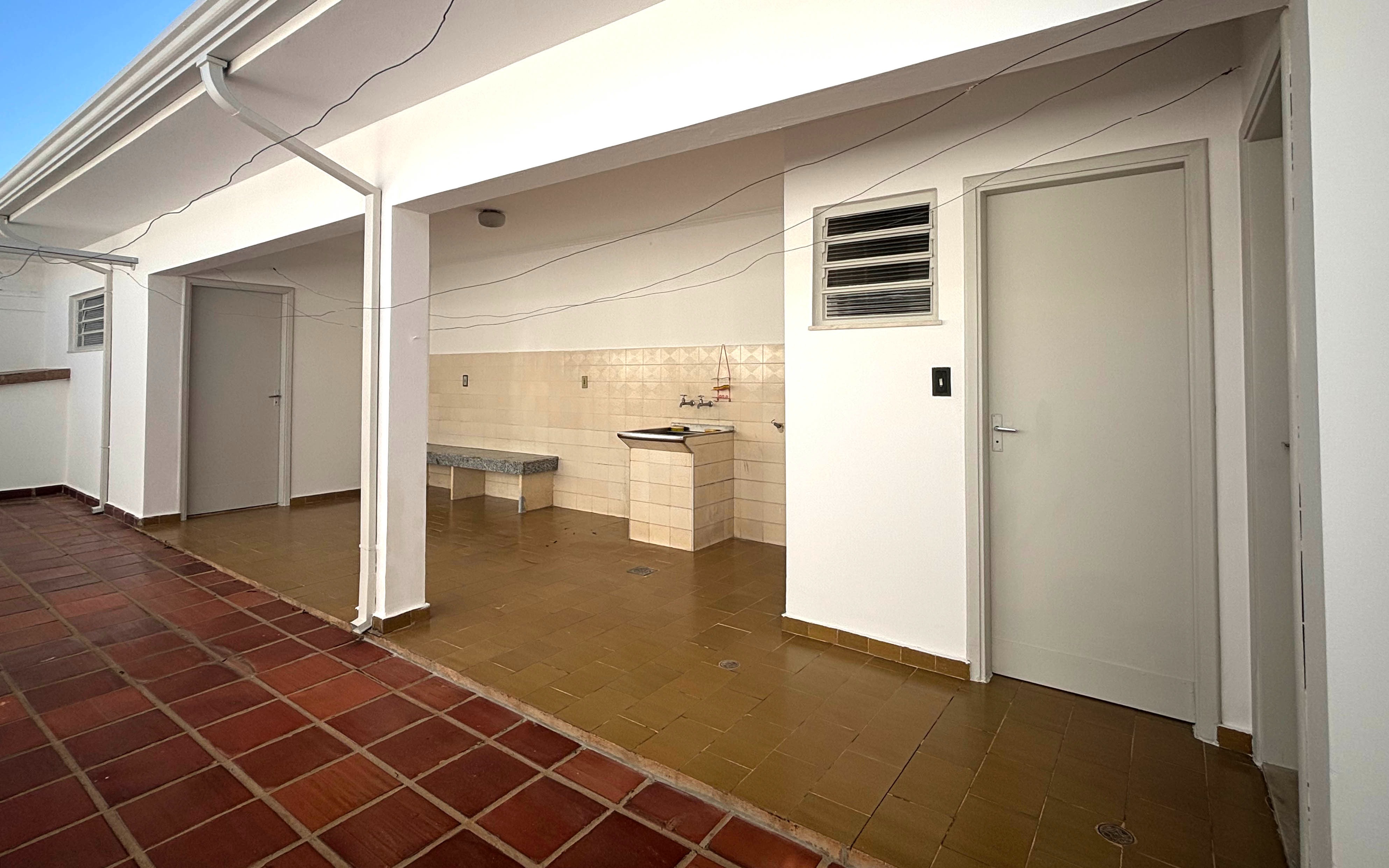 Casa à venda com 3 quartos, 250m² - Foto 33