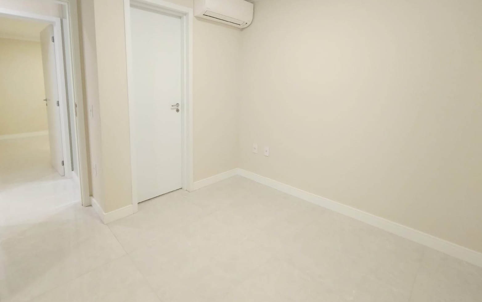 Apartamento para alugar com 3 quartos, 103m² - Foto 17