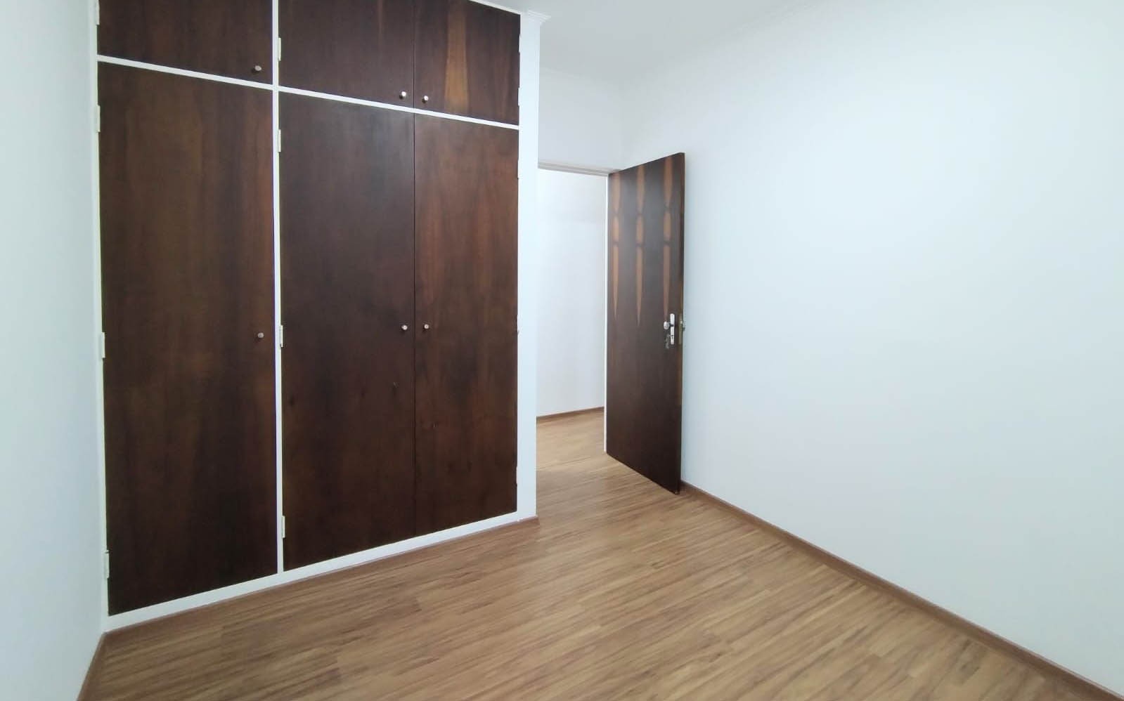 Apartamento à venda com 3 quartos, 95m² - Foto 13