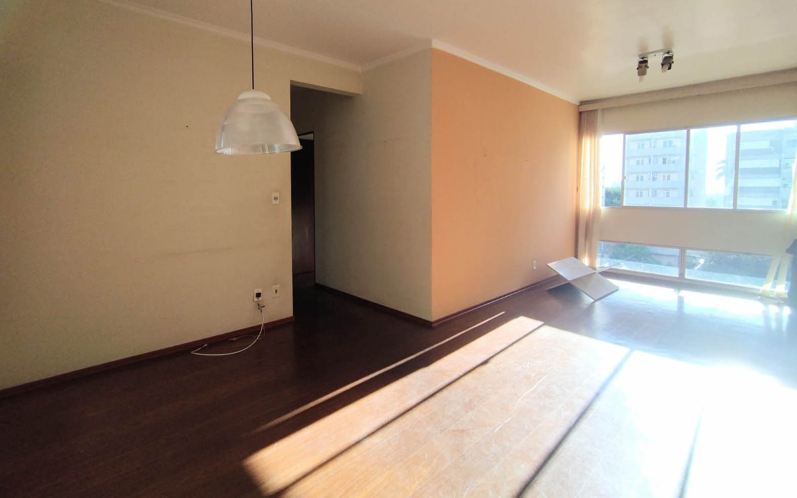 Apartamento à venda e aluguel com 3 quartos, 99m² - Foto 2