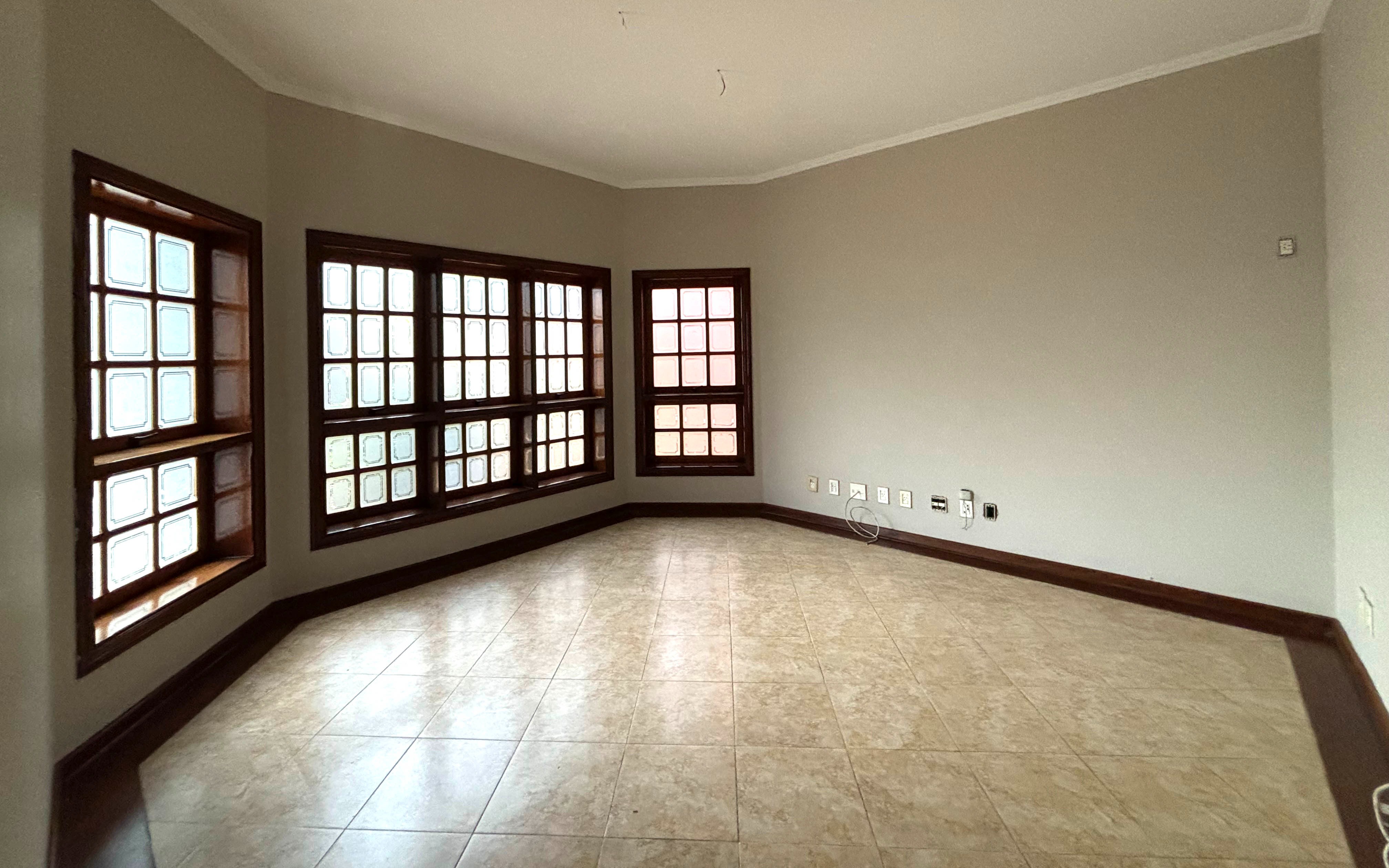 Casa de Condomínio à venda e aluguel com 3 quartos, 351m² - Foto 4