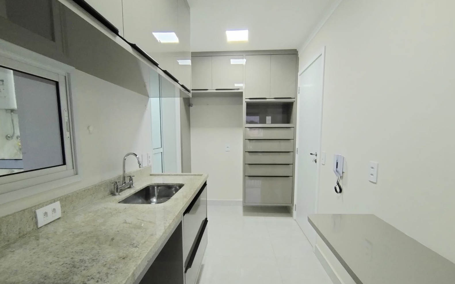 Apartamento para alugar com 3 quartos, 103m² - Foto 8