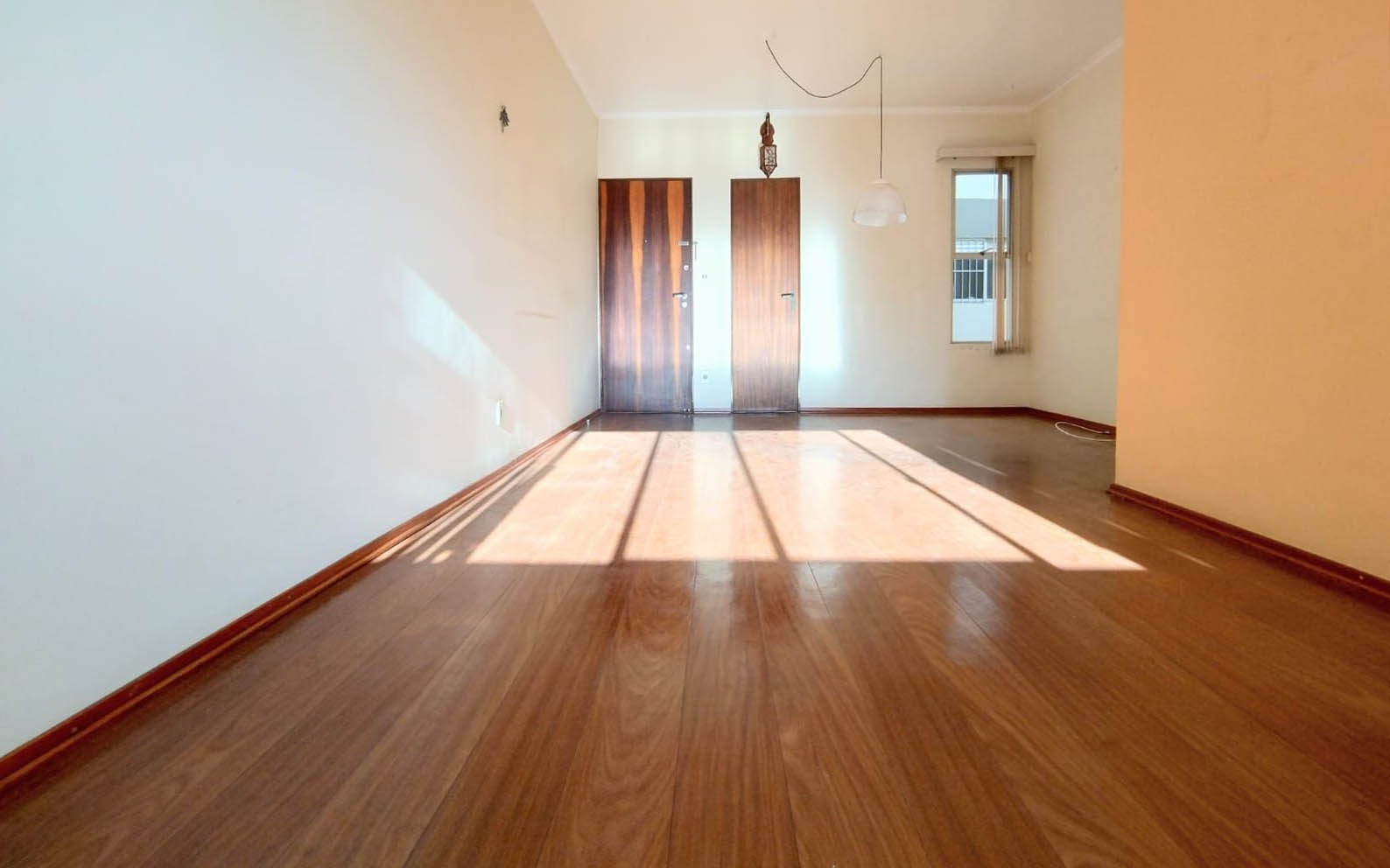 Apartamento à venda e aluguel com 3 quartos, 99m² - Foto 1