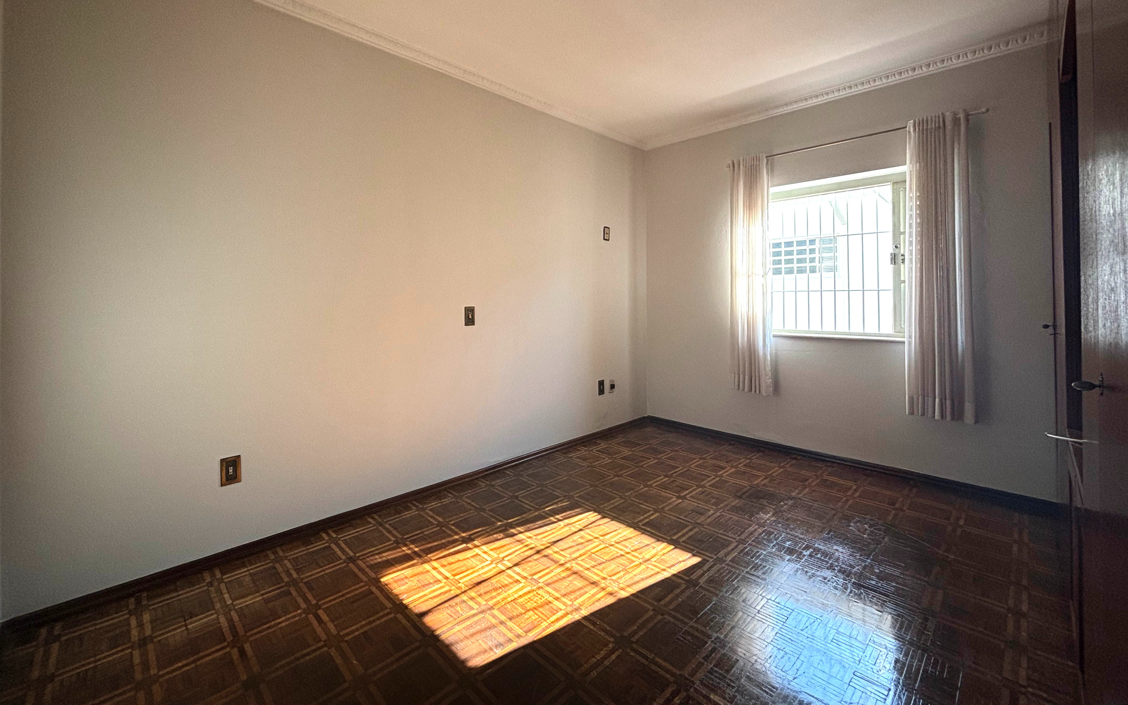 Casa à venda com 3 quartos, 250m² - Foto 26