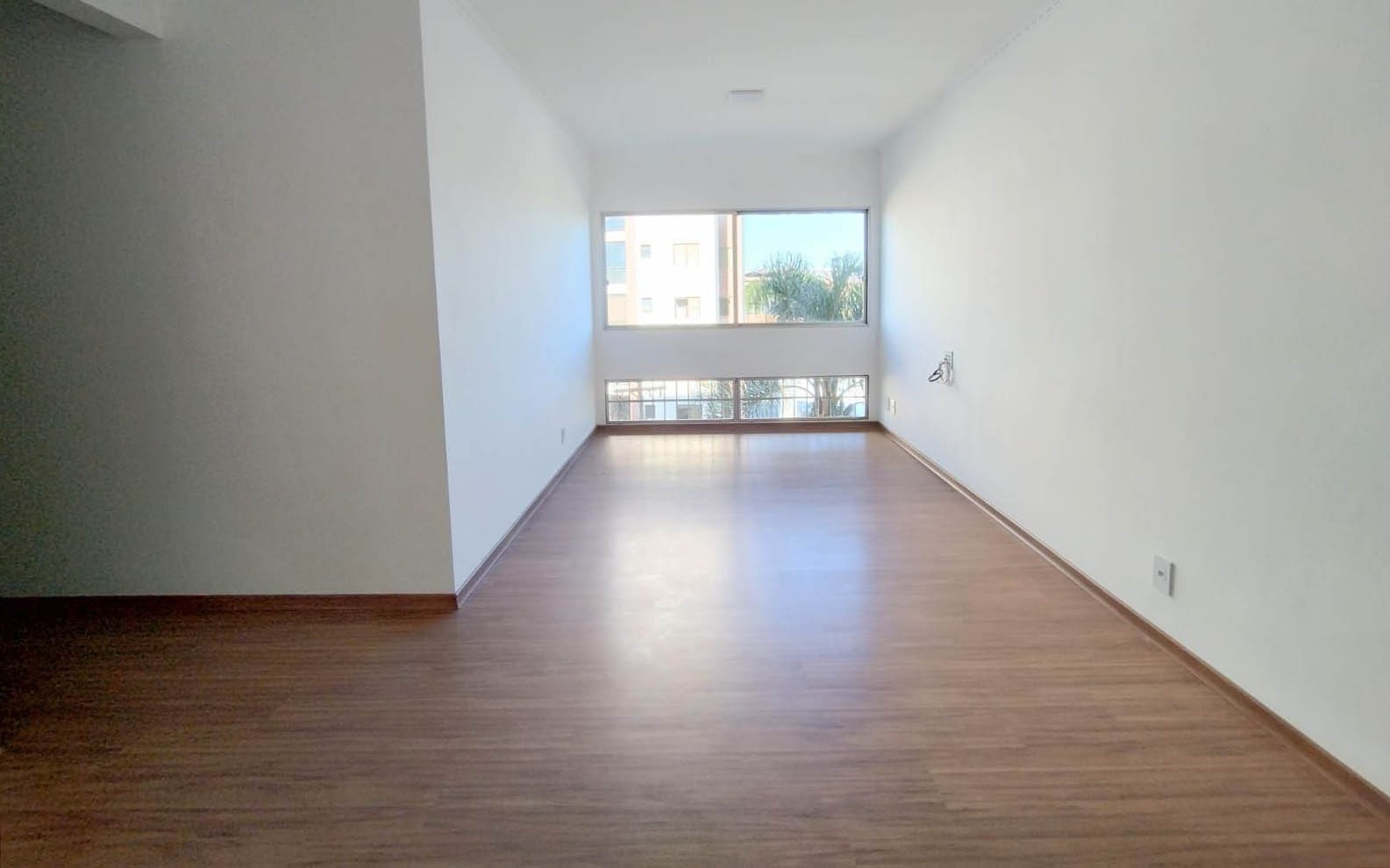 Apartamento à venda com 3 quartos, 95m² - Foto 1