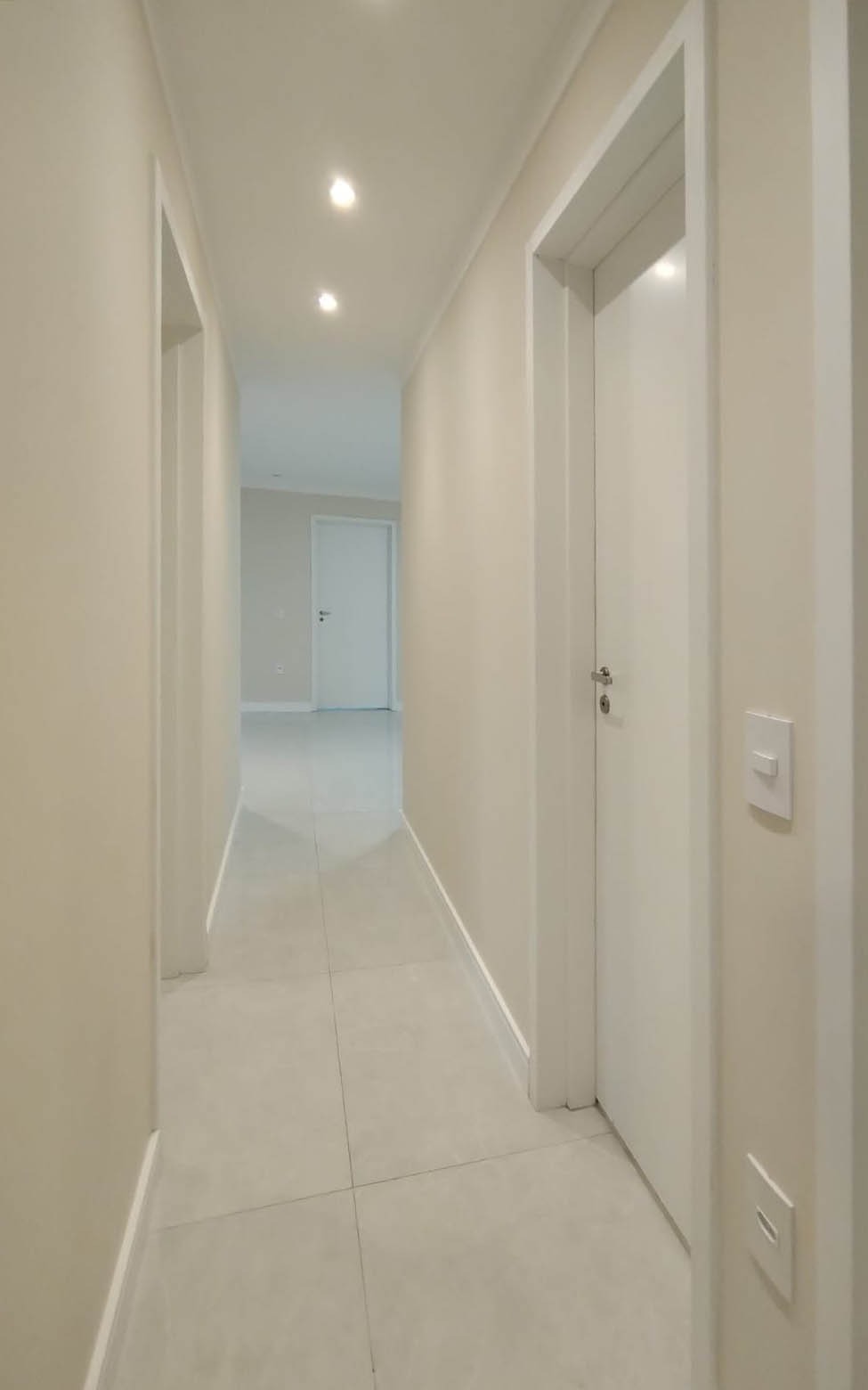 Apartamento para alugar com 3 quartos, 103m² - Foto 11