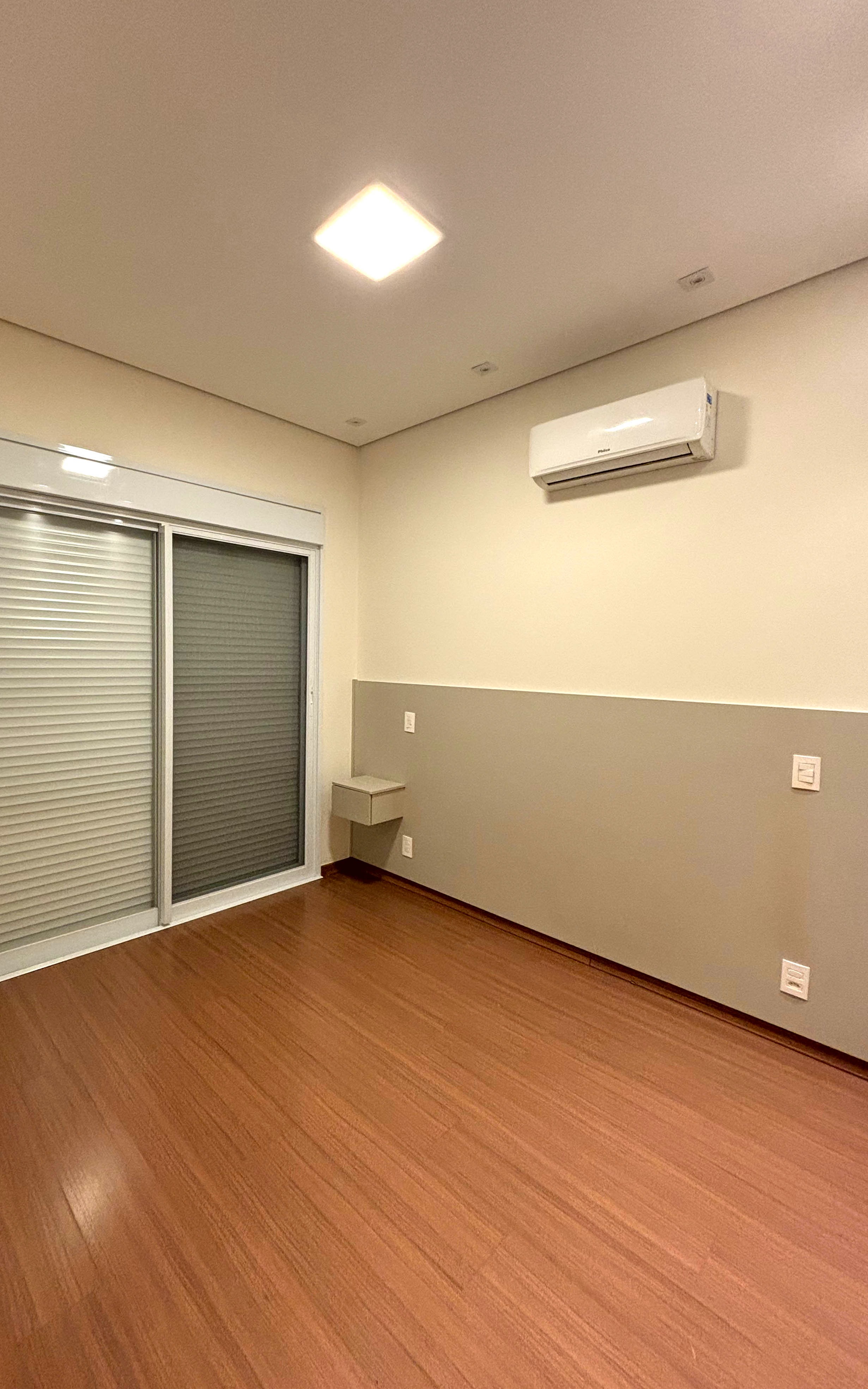 Casa de Condomínio para alugar com 3 quartos, 360m² - Foto 13